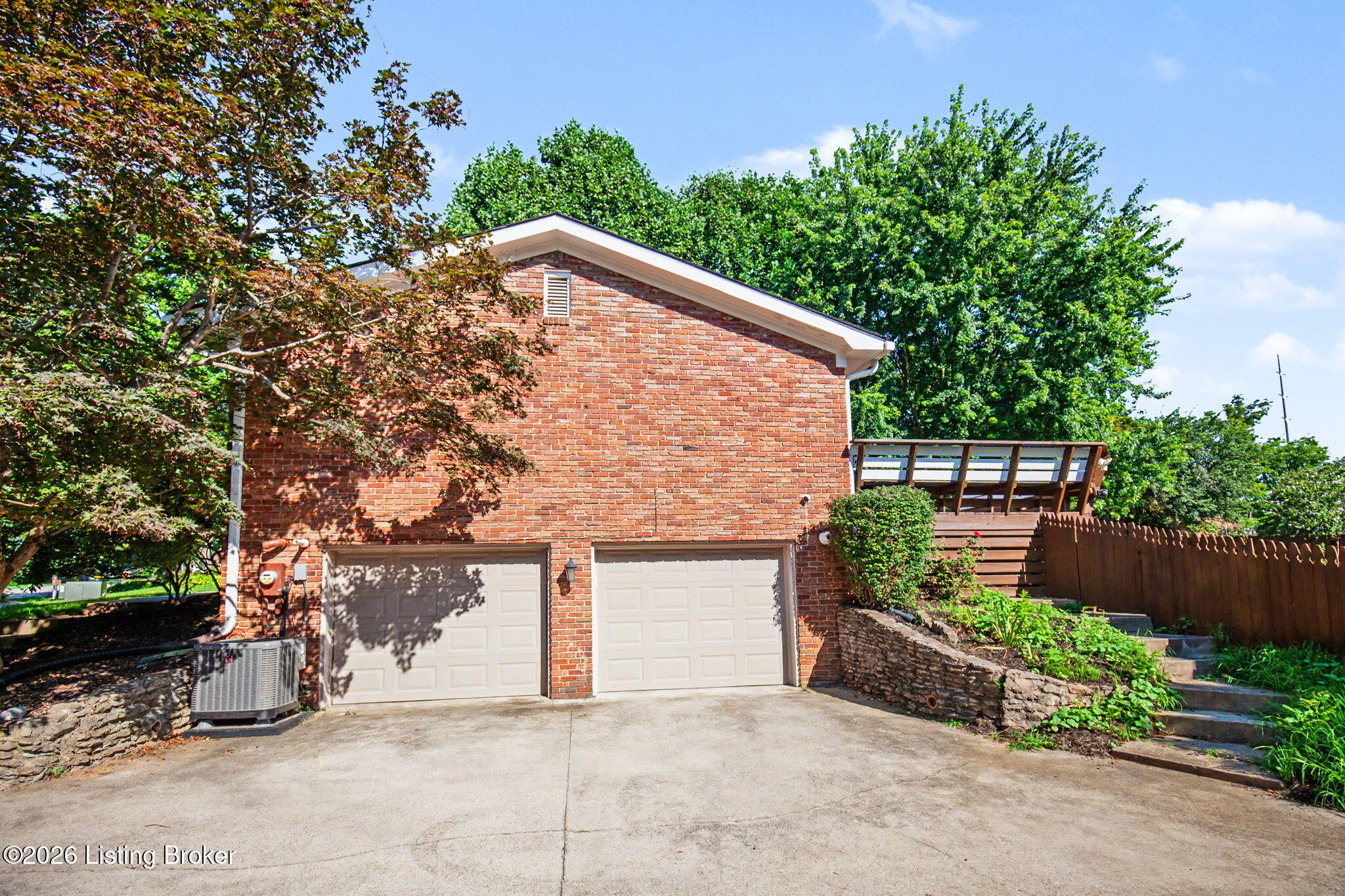 10715 Sunderland Pl Property Photo 15