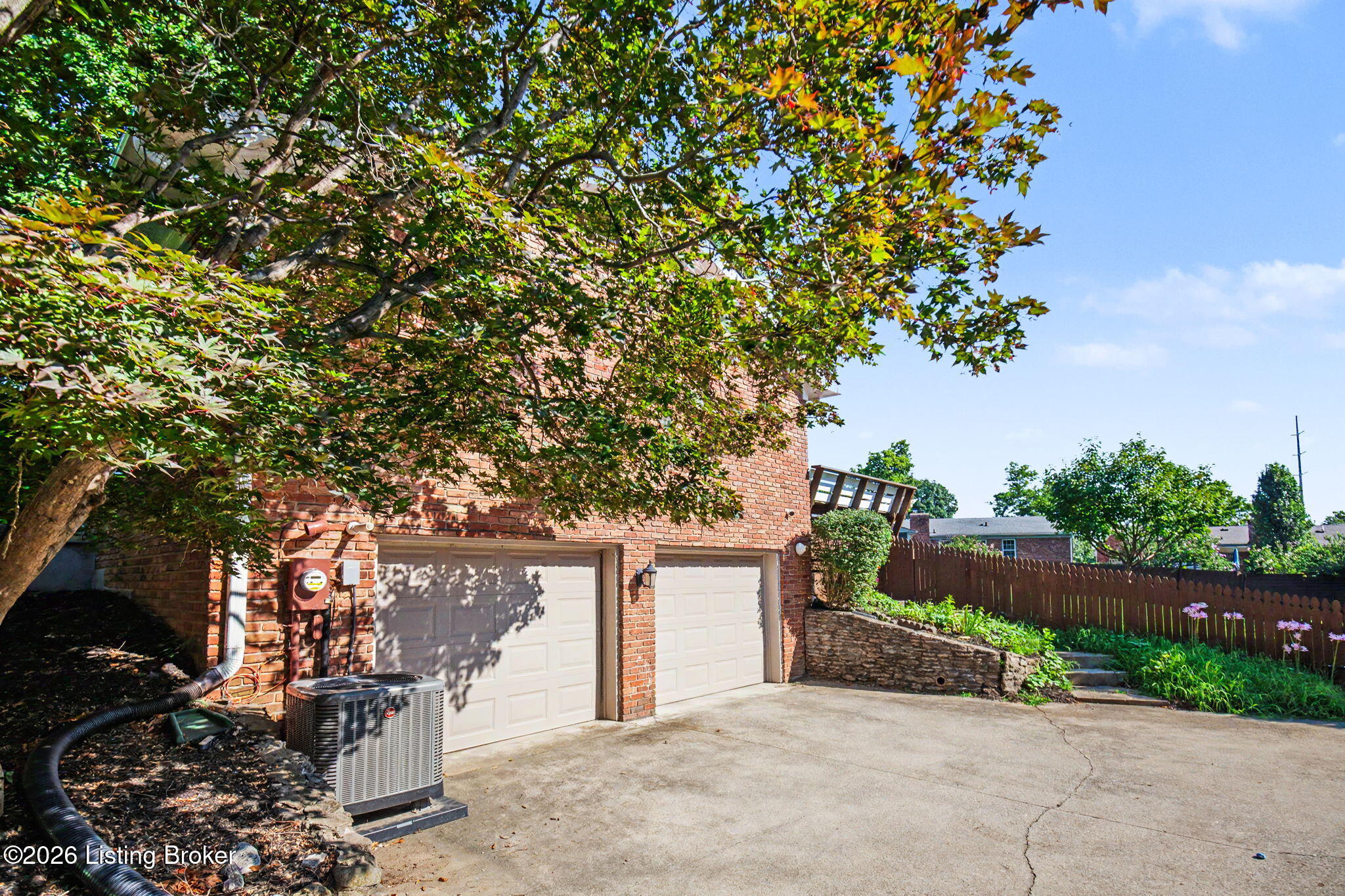 10715 Sunderland Pl Property Photo 16