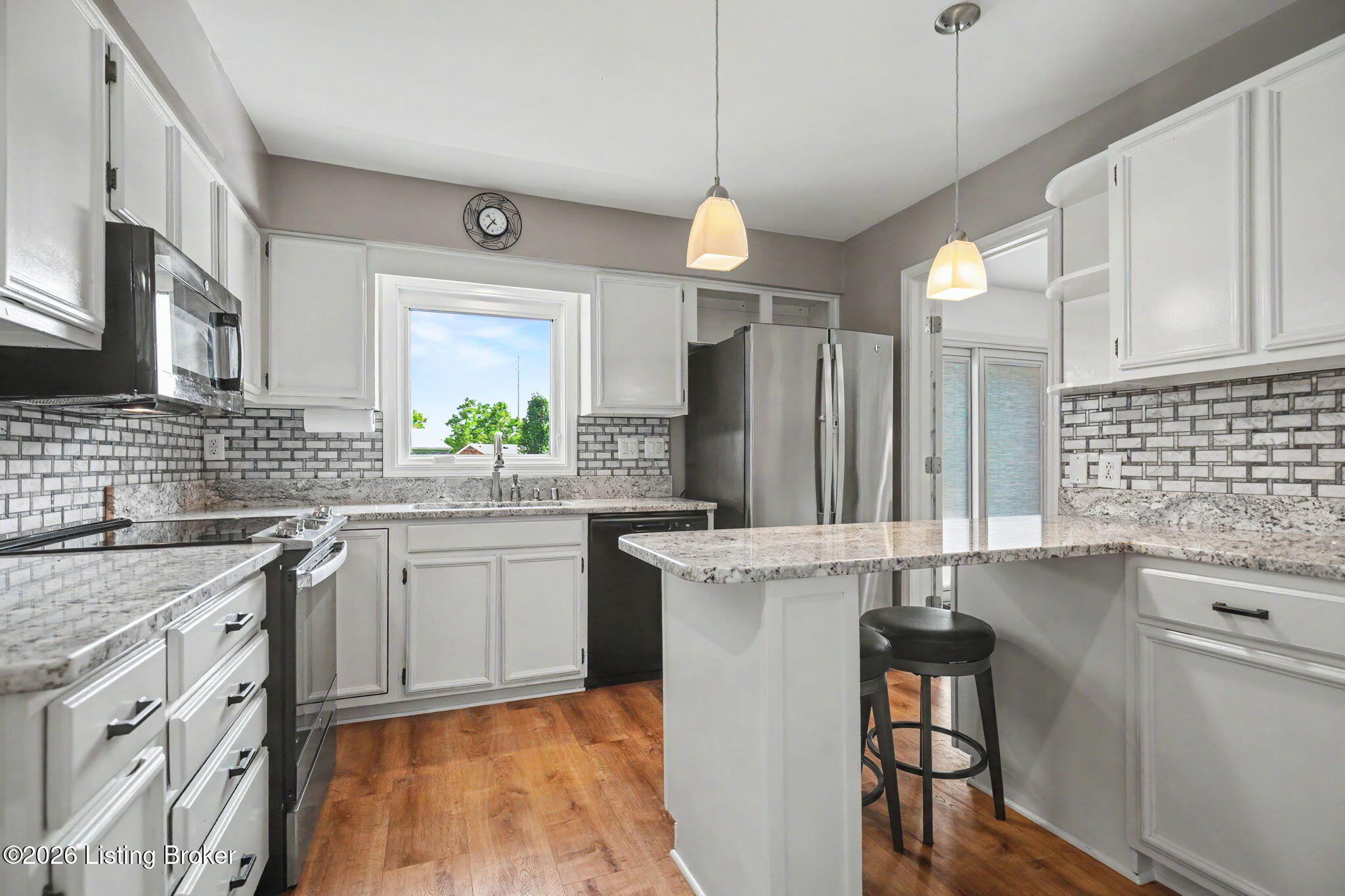 10715 Sunderland Pl Property Photo 28