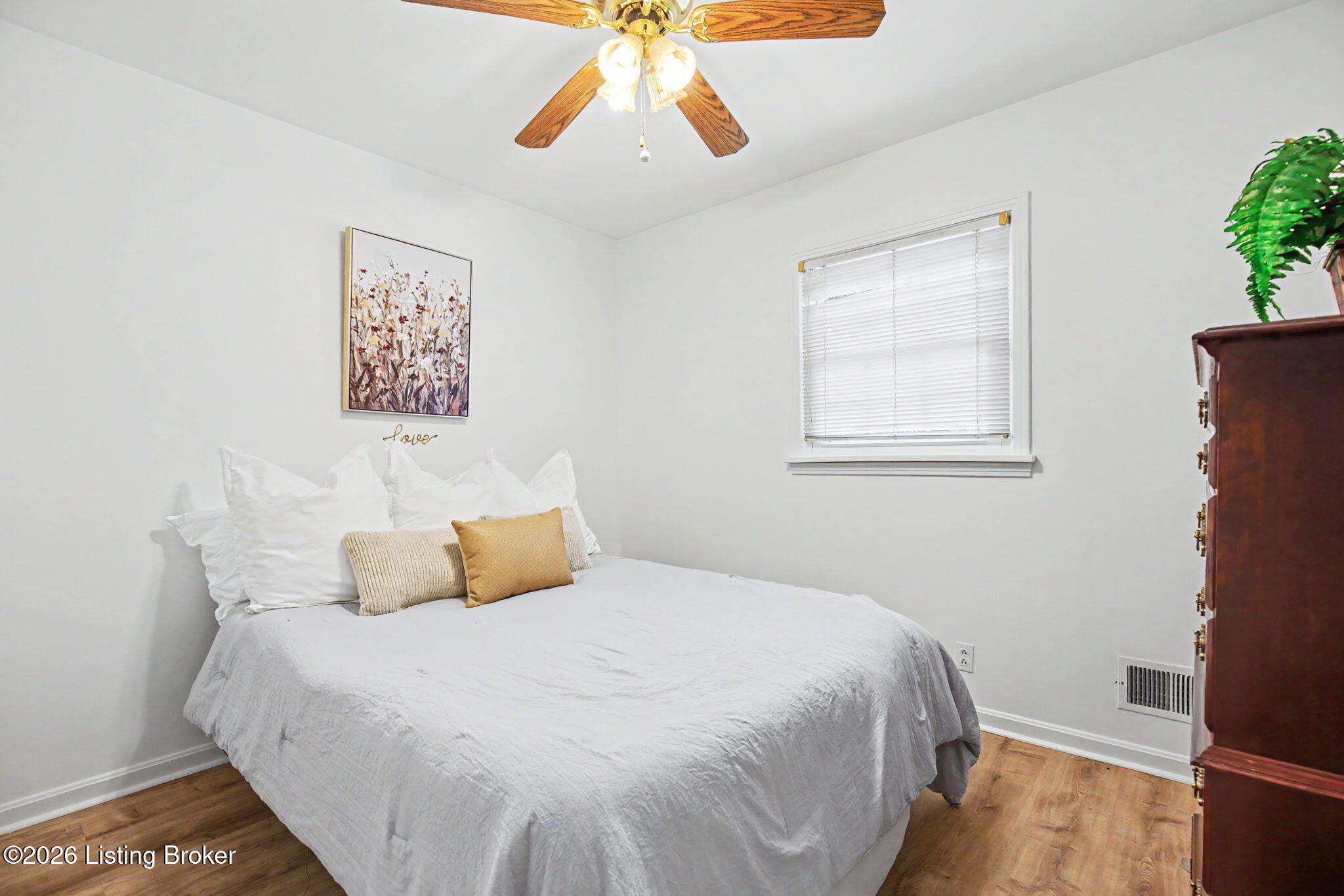 10715 Sunderland Pl Property Photo 32