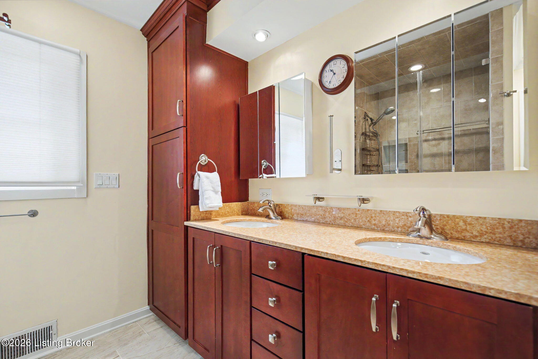 10715 Sunderland Pl Property Photo 41