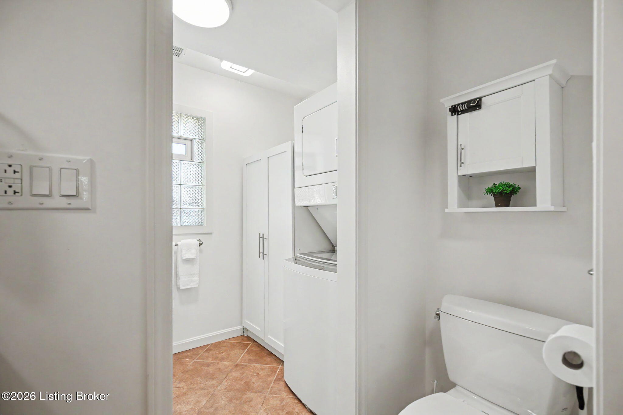10715 Sunderland Pl Property Photo 56