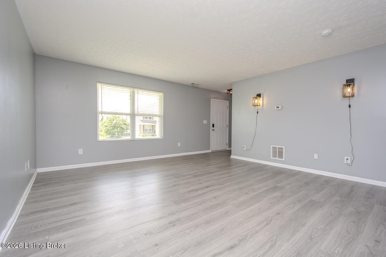 4030 Firestone Way Property Photo 4
