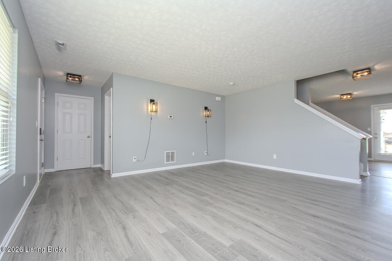 4030 Firestone Way Property Photo 6