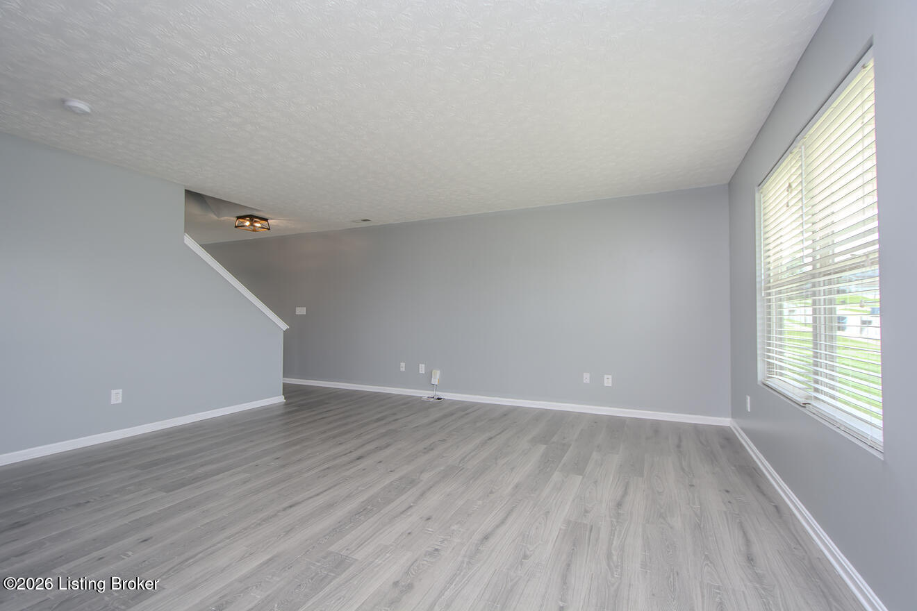 4030 Firestone Way Property Photo 8