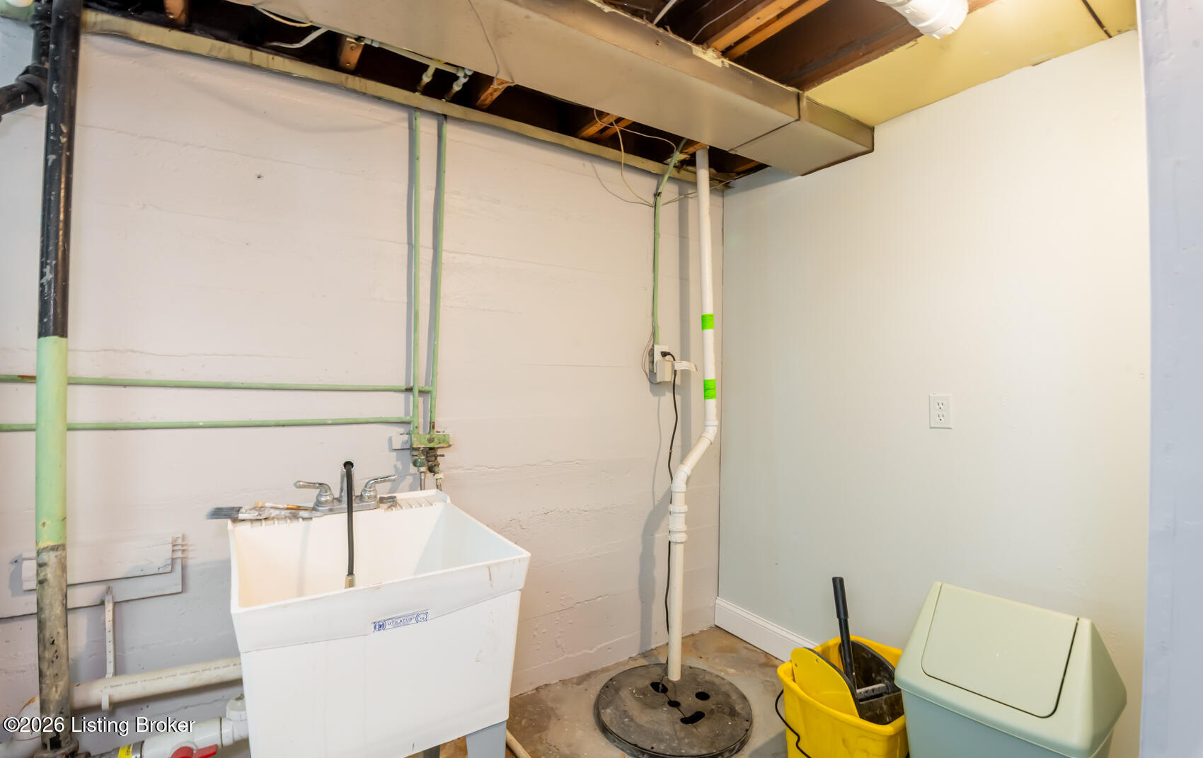 1244 Bourbon Ave Property Photo 65