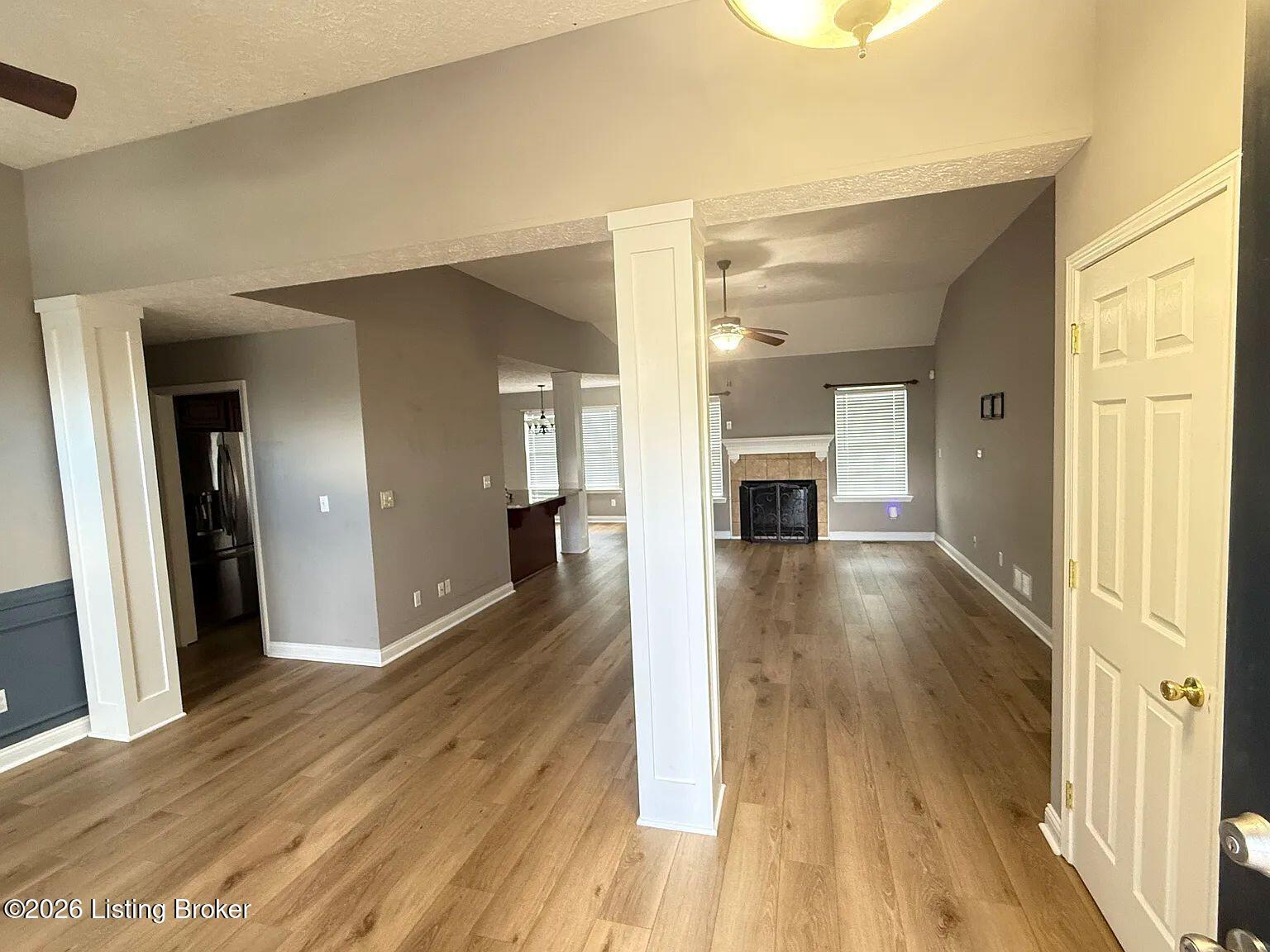 1303 Bostwick Ln Property Photo 3