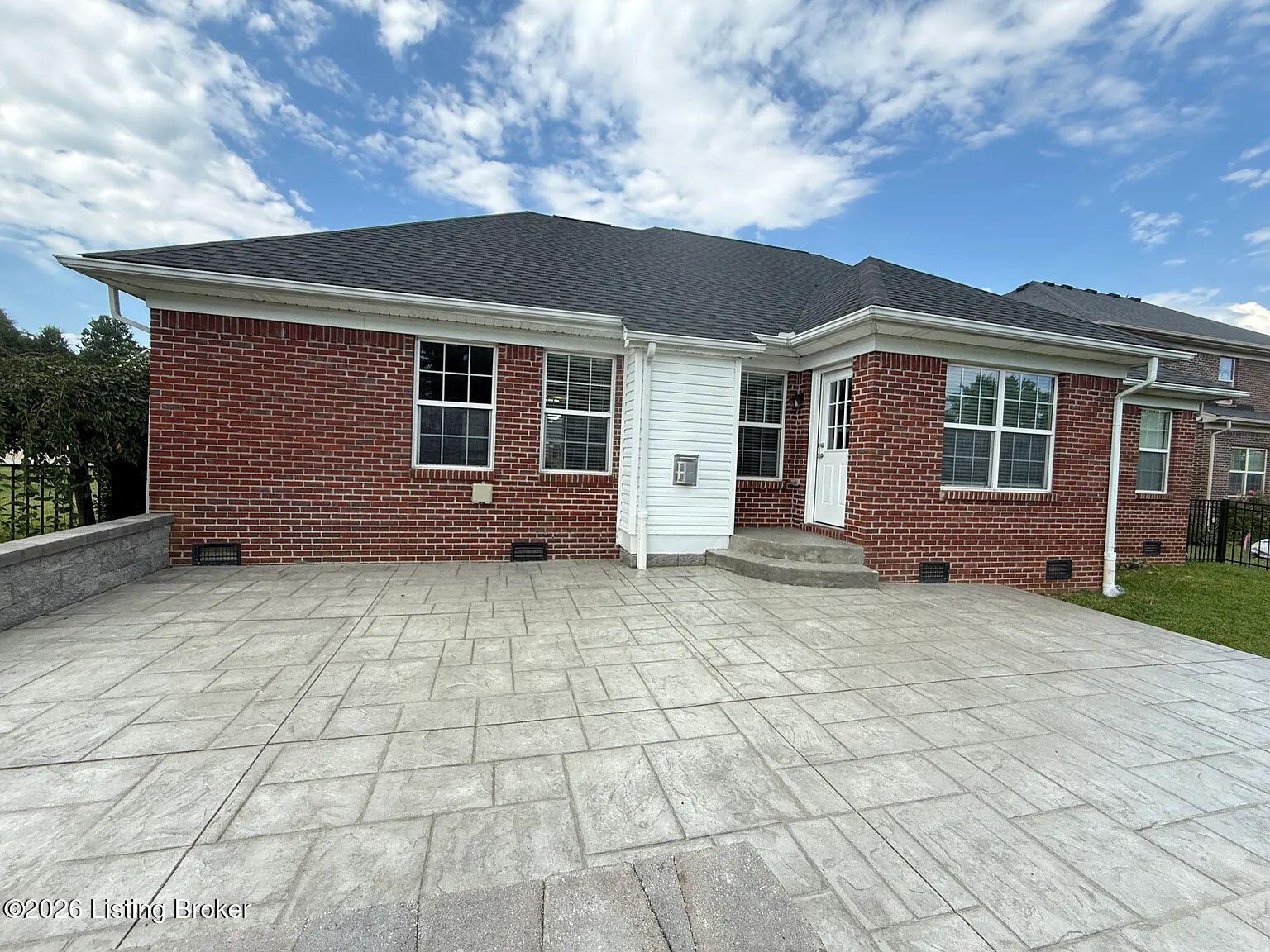 1303 Bostwick Ln Property Photo 12