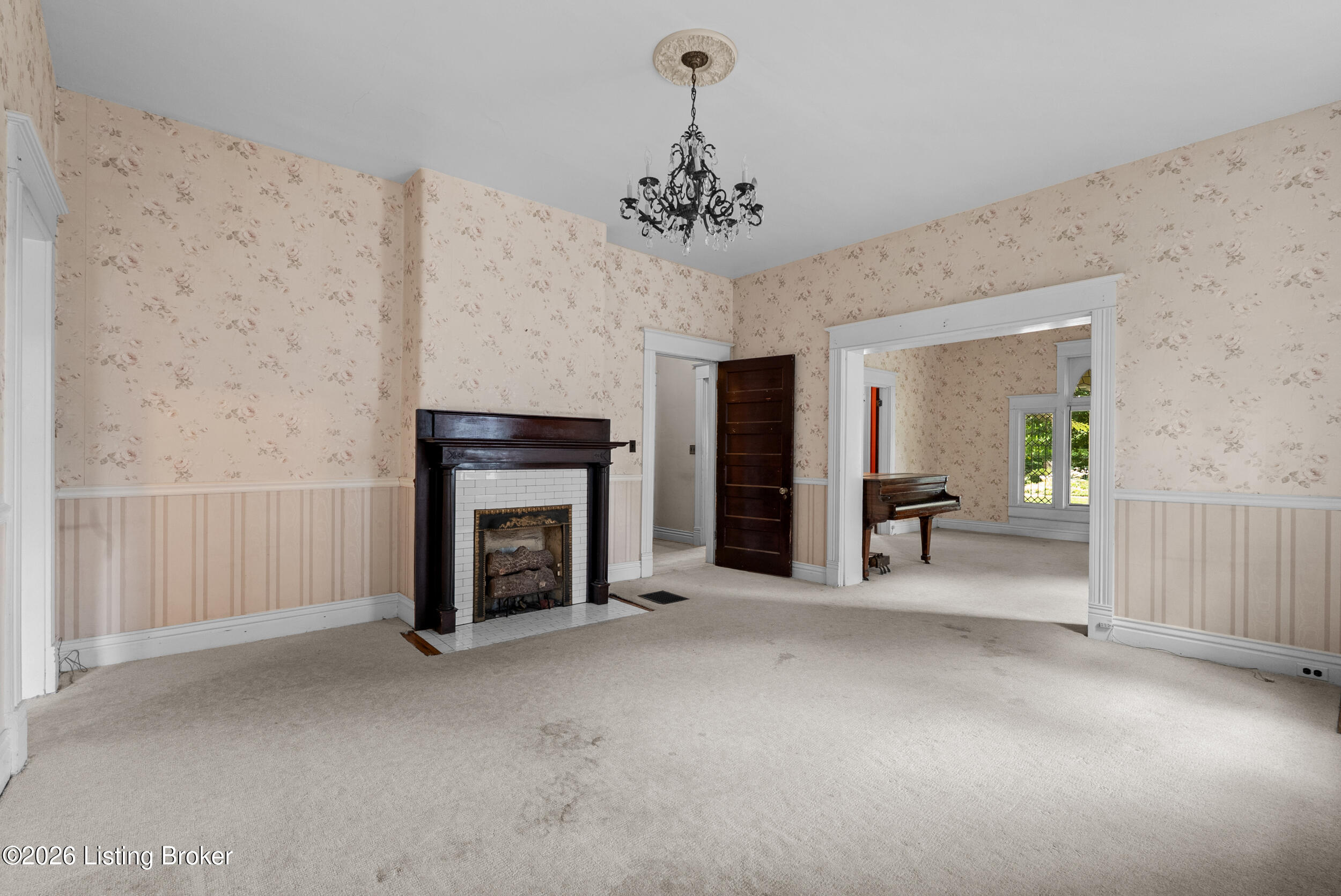 122 N Bayly Ave Property Photo 15