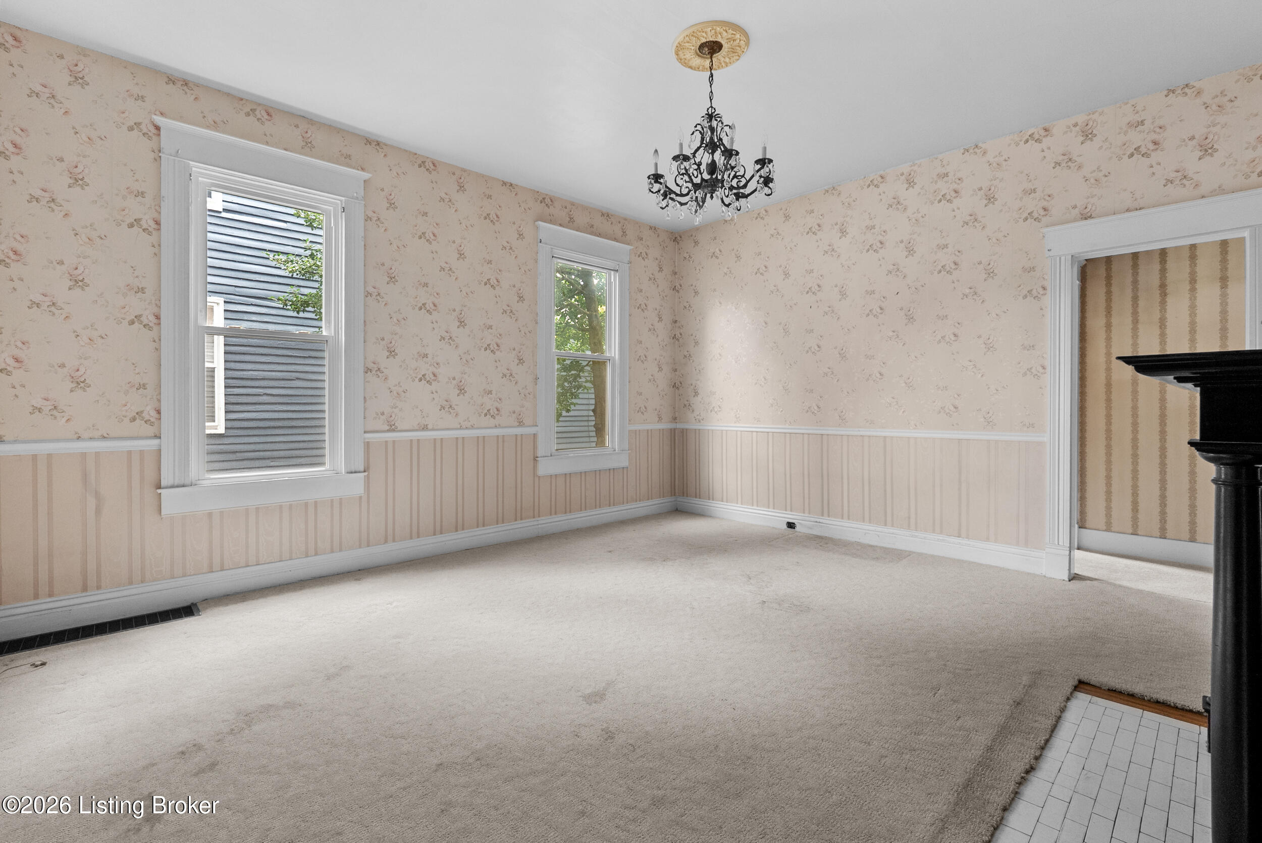 122 N Bayly Ave Property Photo 16
