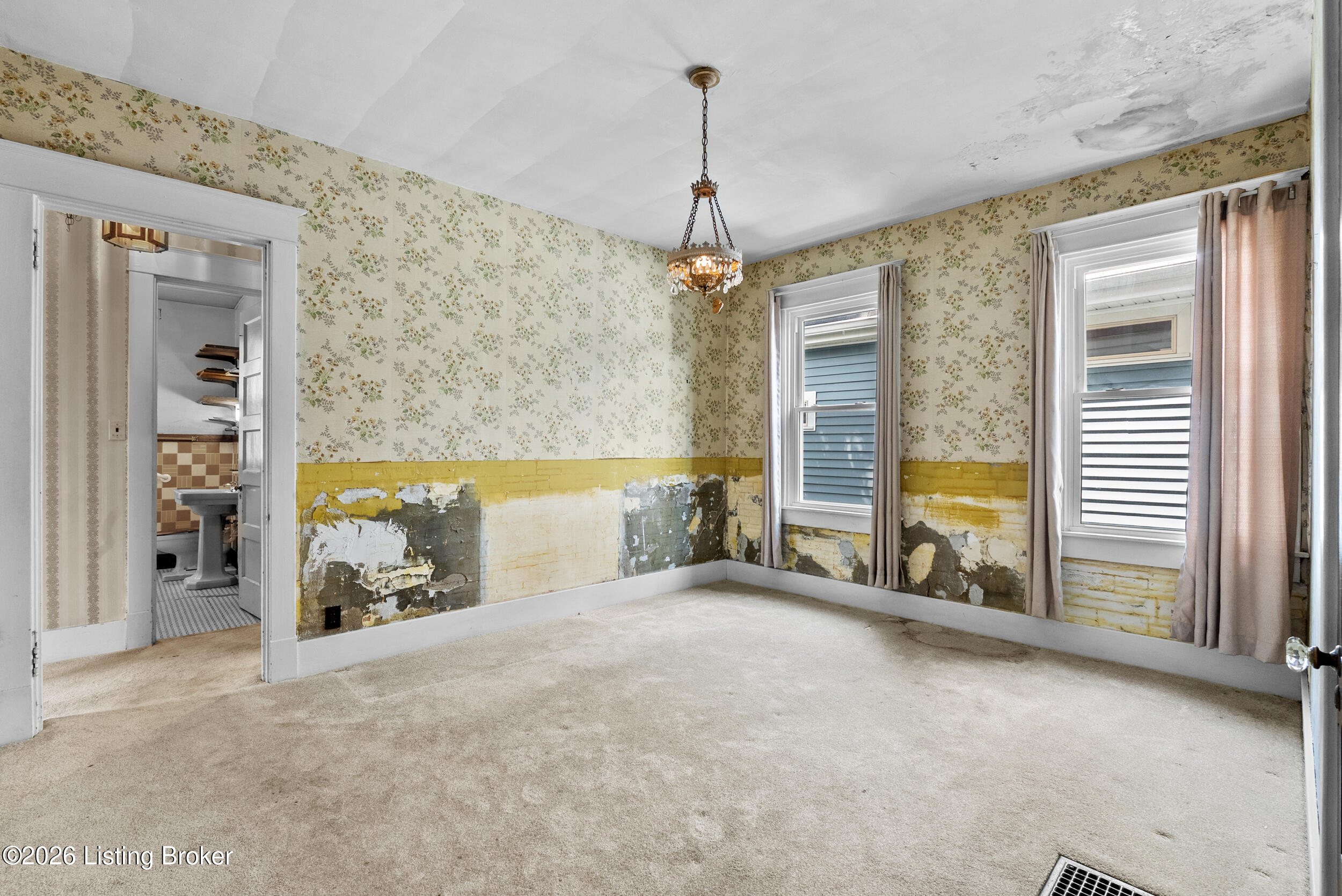 122 N Bayly Ave Property Photo 19