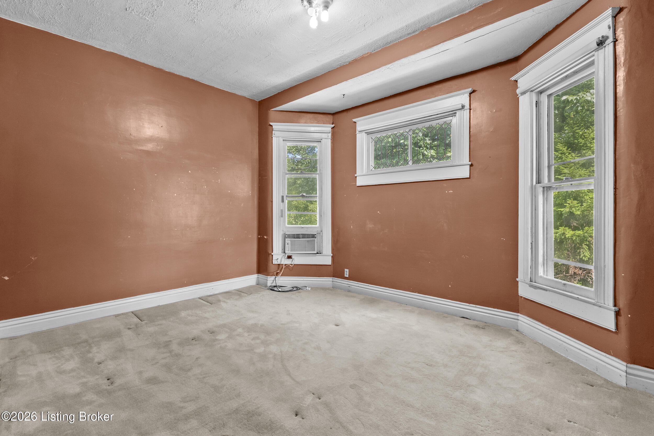 122 N Bayly Ave Property Photo 35