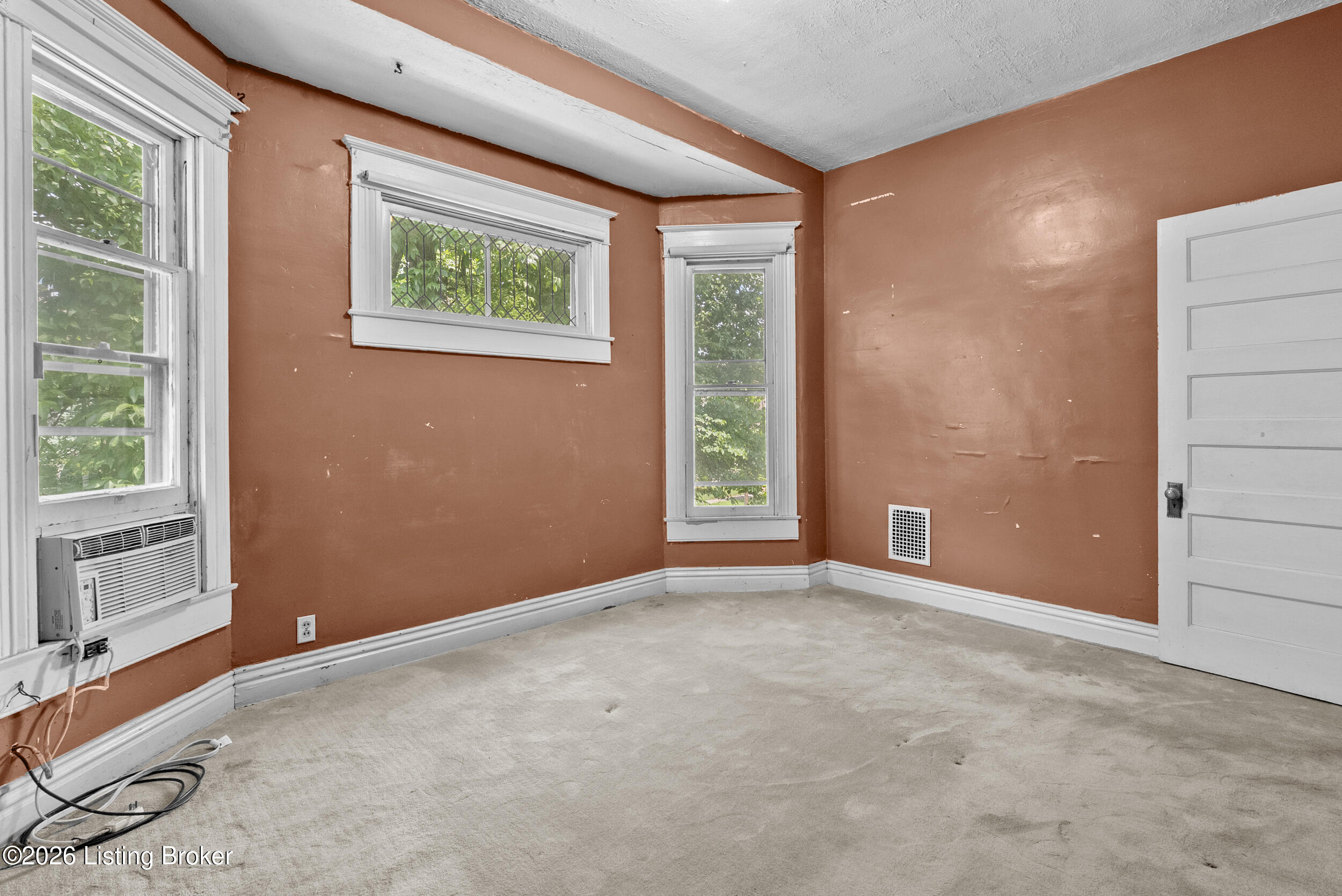 122 N Bayly Ave Property Photo 36