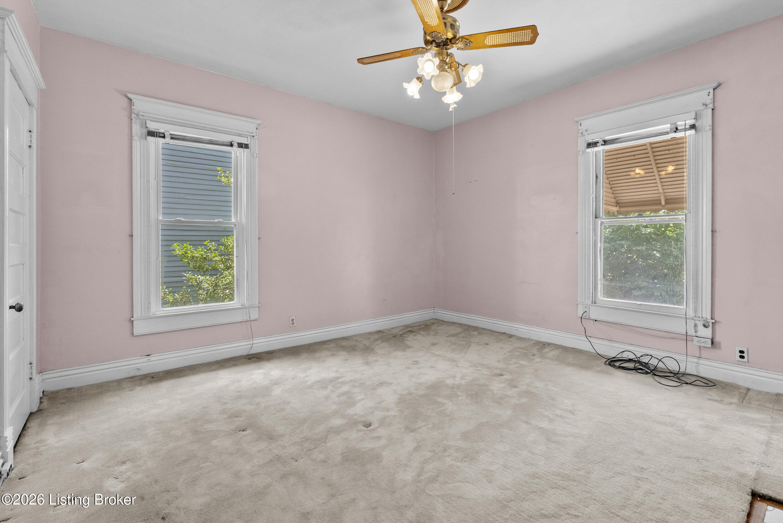 122 N Bayly Ave Property Photo 39