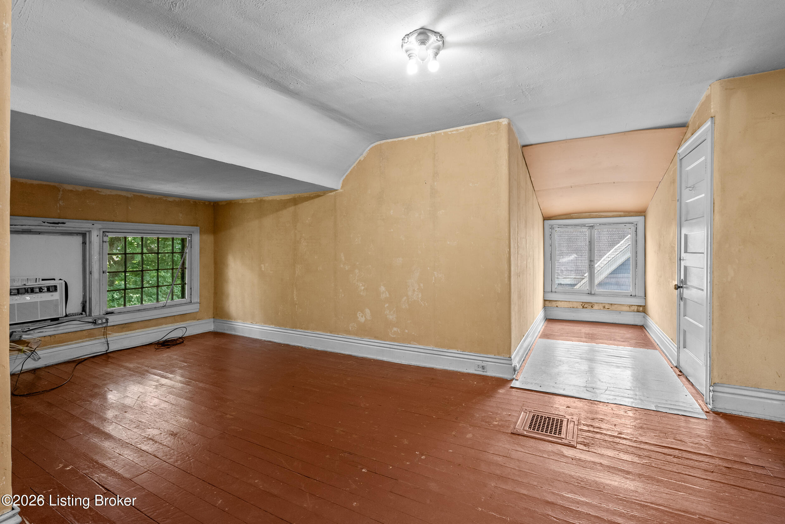 122 N Bayly Ave Property Photo 47