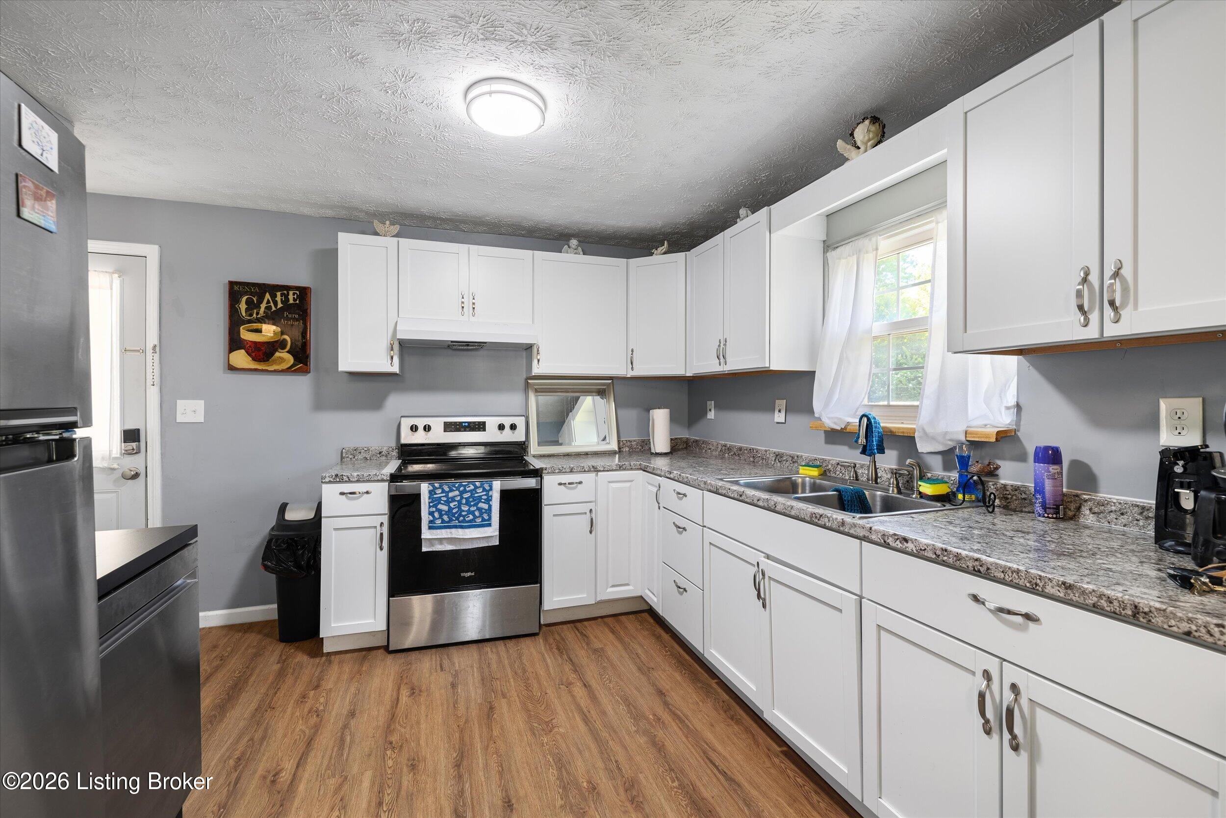 4921 Wellsworth Ave Property Photo 6