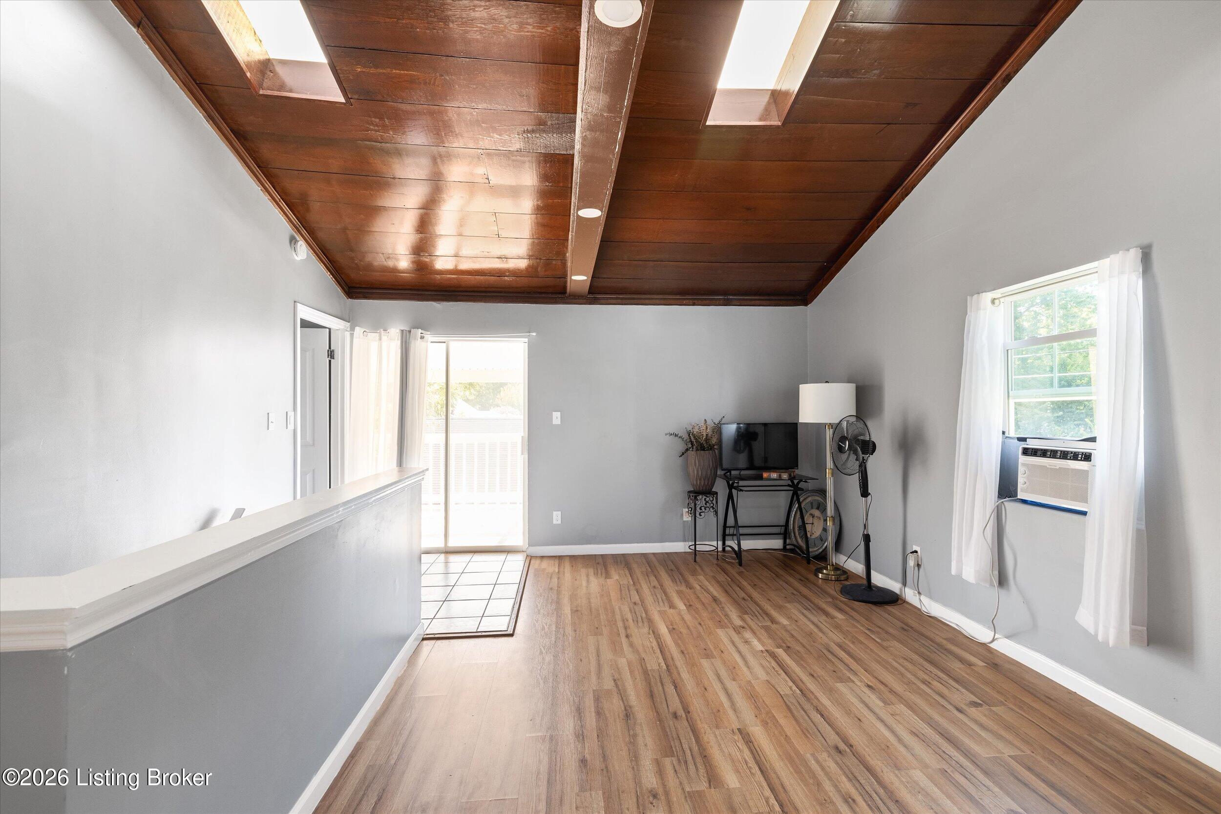 4921 Wellsworth Ave Property Photo 17