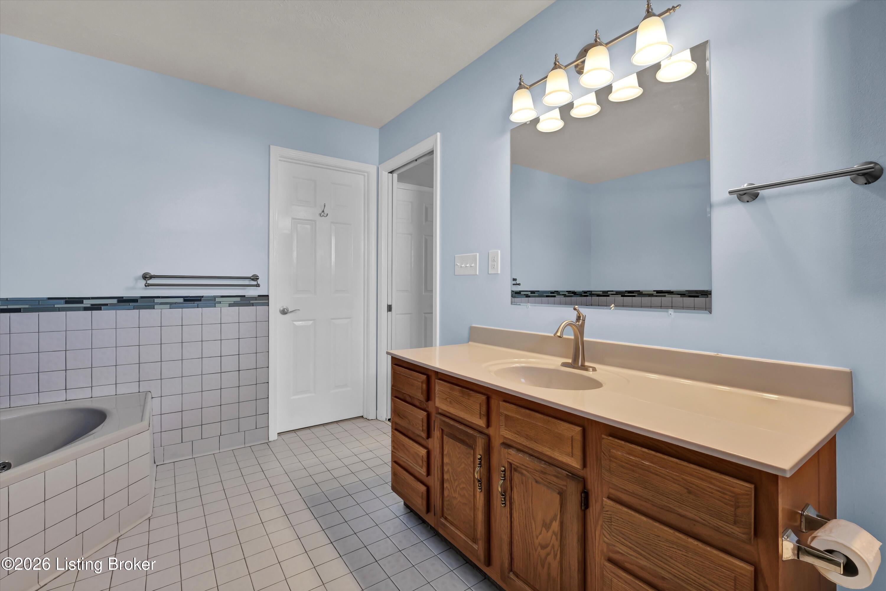 12023 Lavenia Ln Property Photo 25