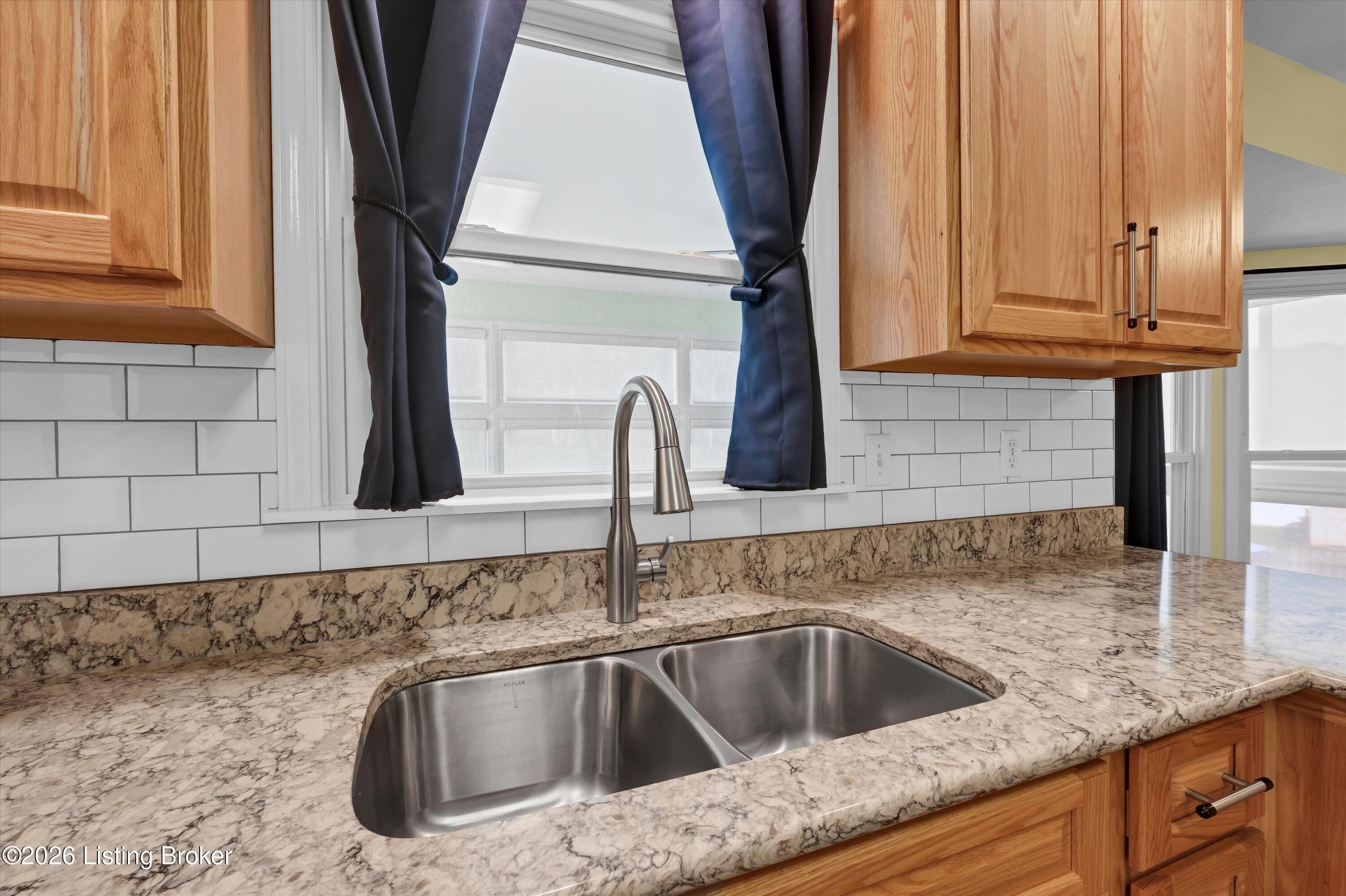 12023 Lavenia Ln Property Photo 32