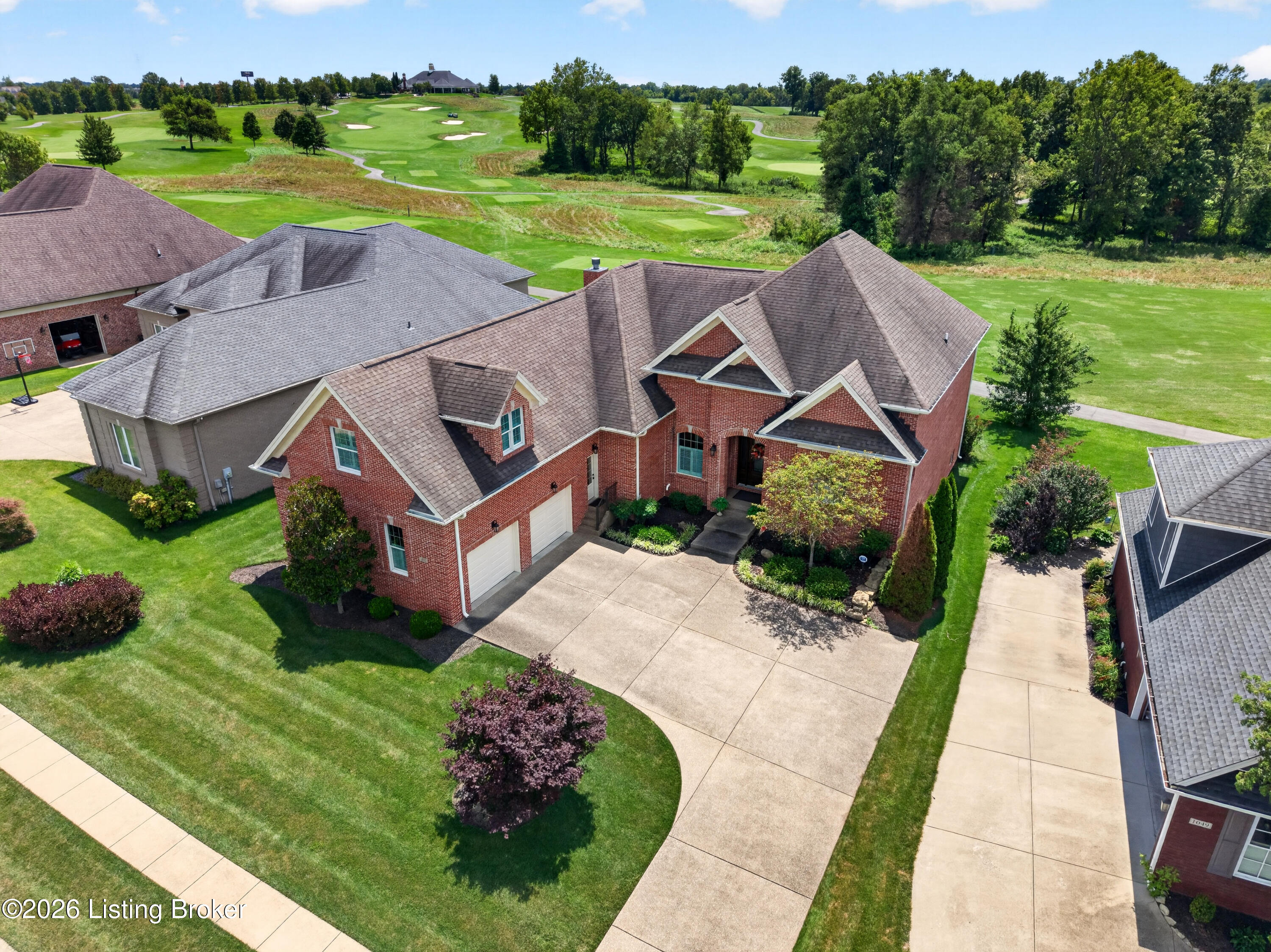 1051 Champions Cir Property Photo 1