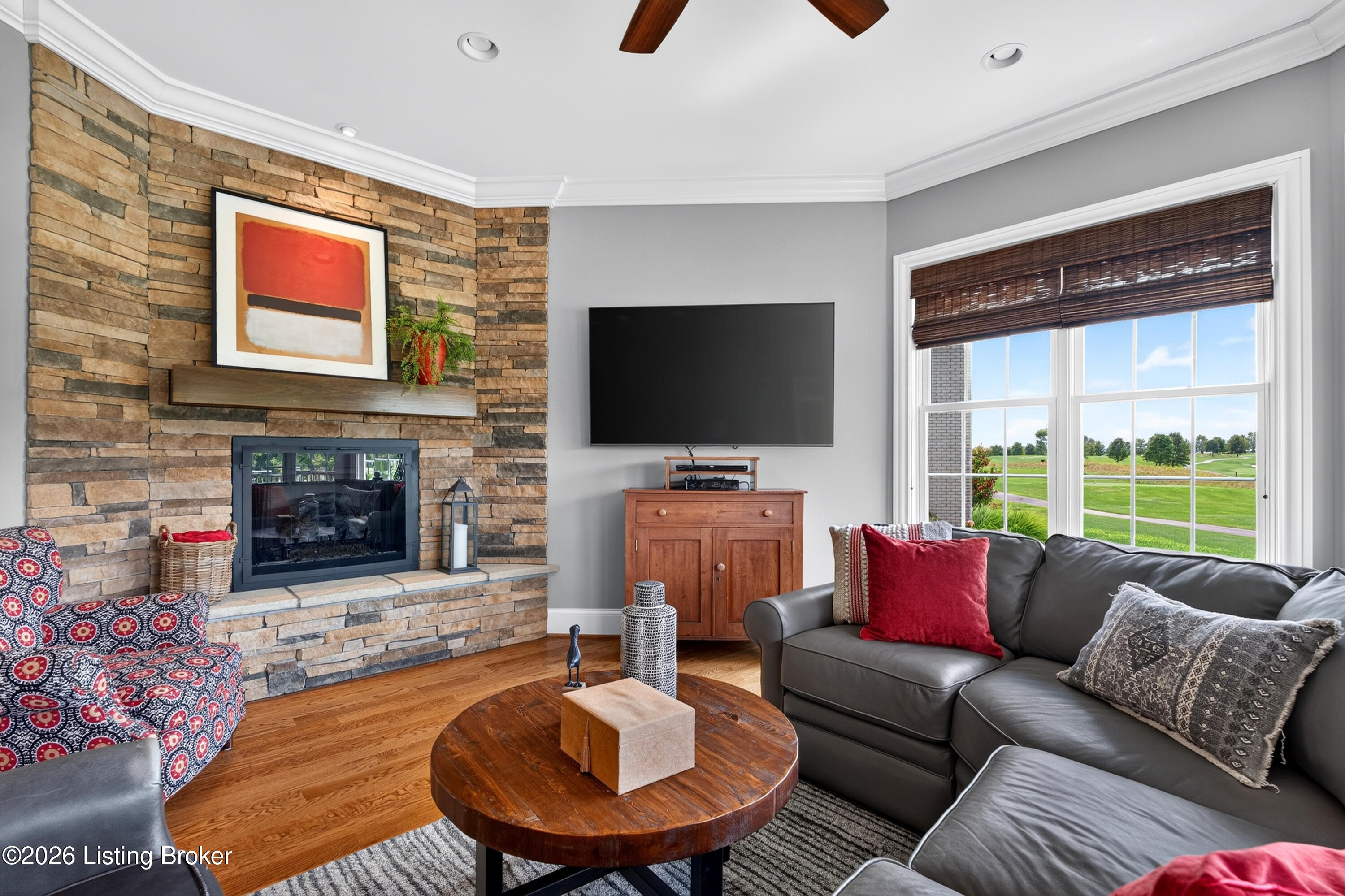 1051 Champions Cir Property Photo 18