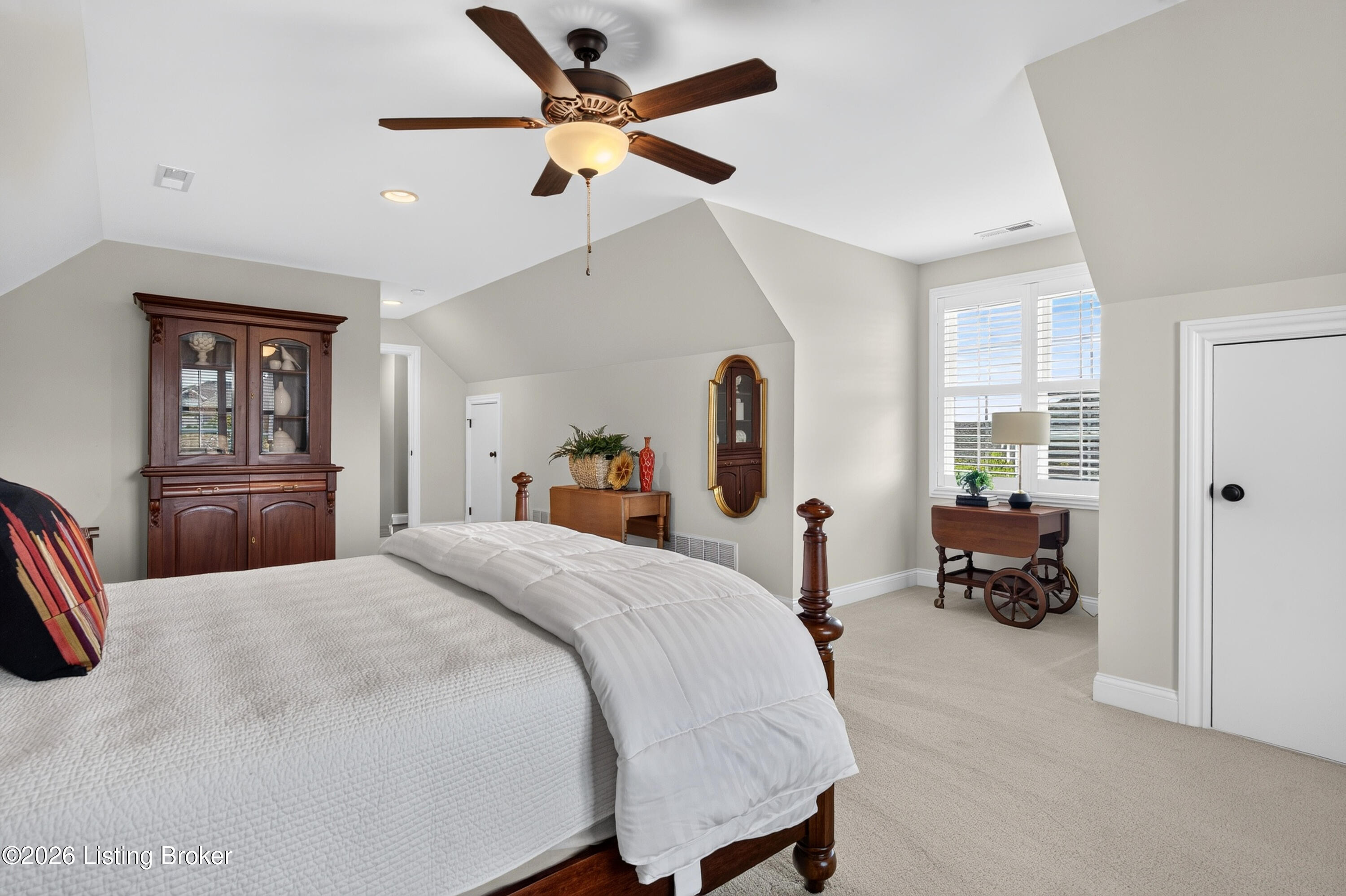 1051 Champions Cir Property Photo 32