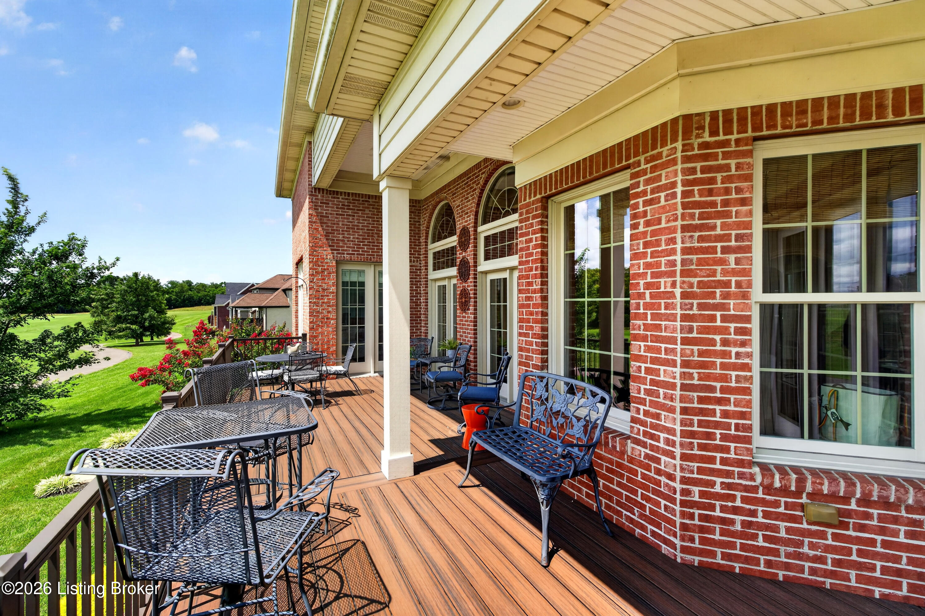 1051 Champions Cir Property Photo 36