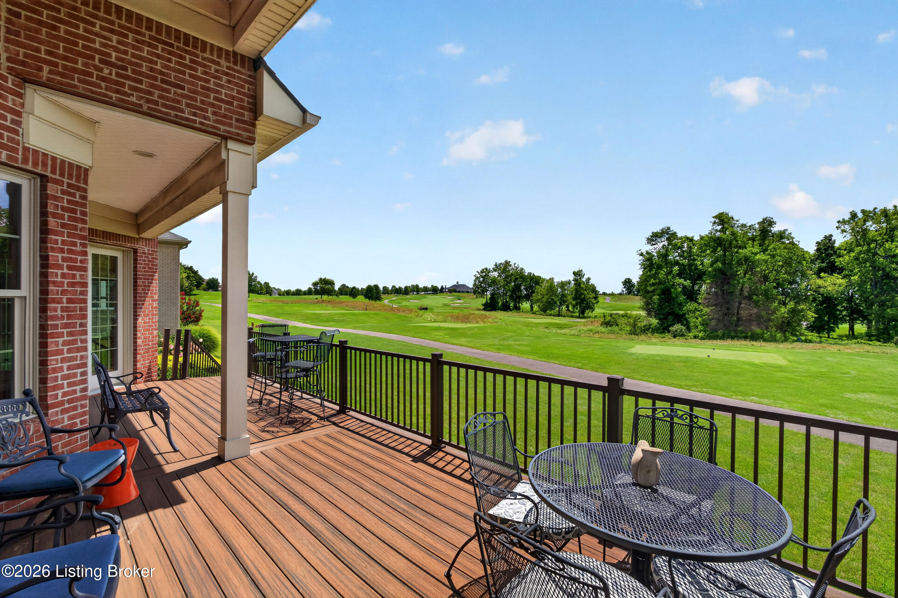 1051 Champions Cir Property Photo 39
