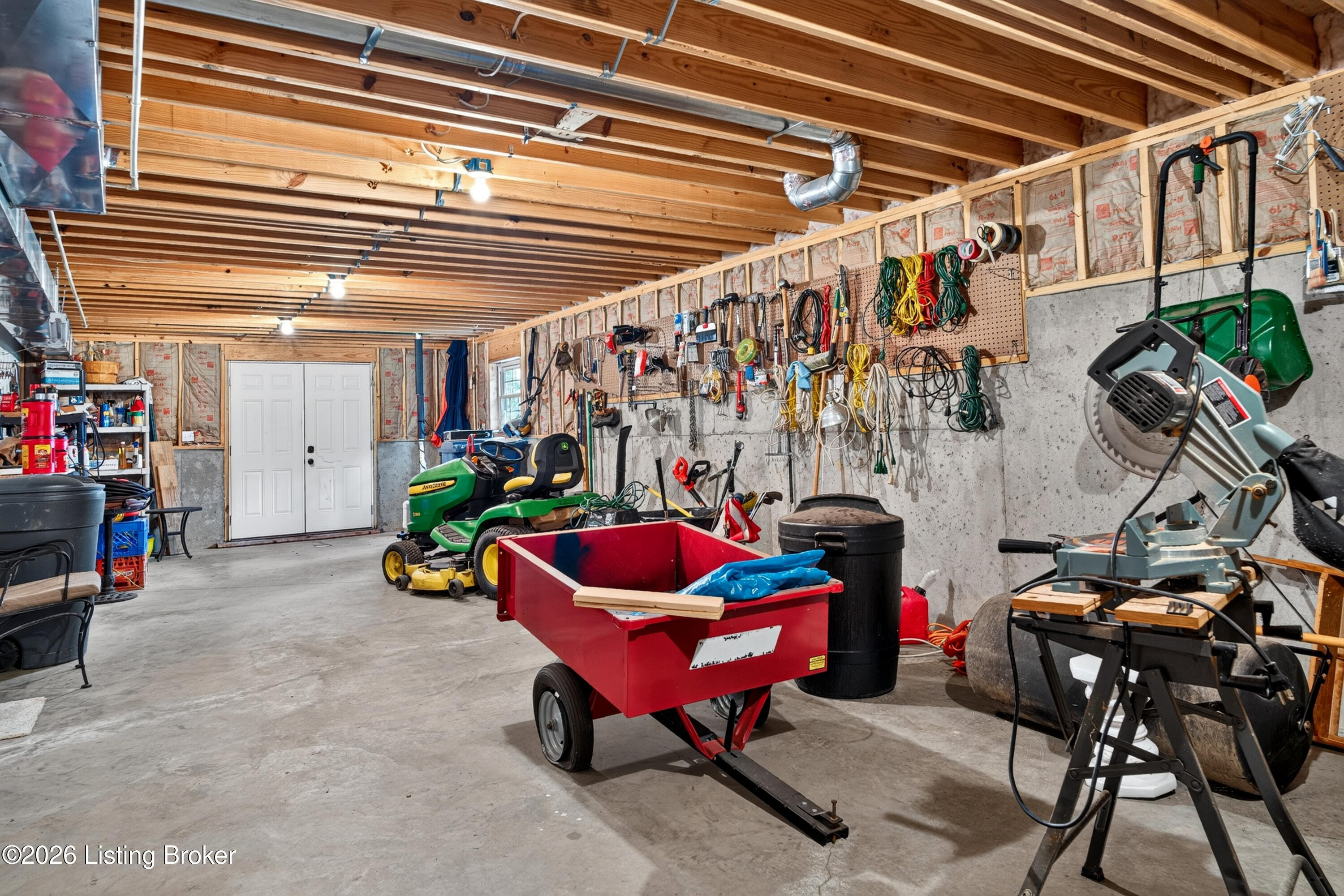 1051 Champions Cir Property Photo 50
