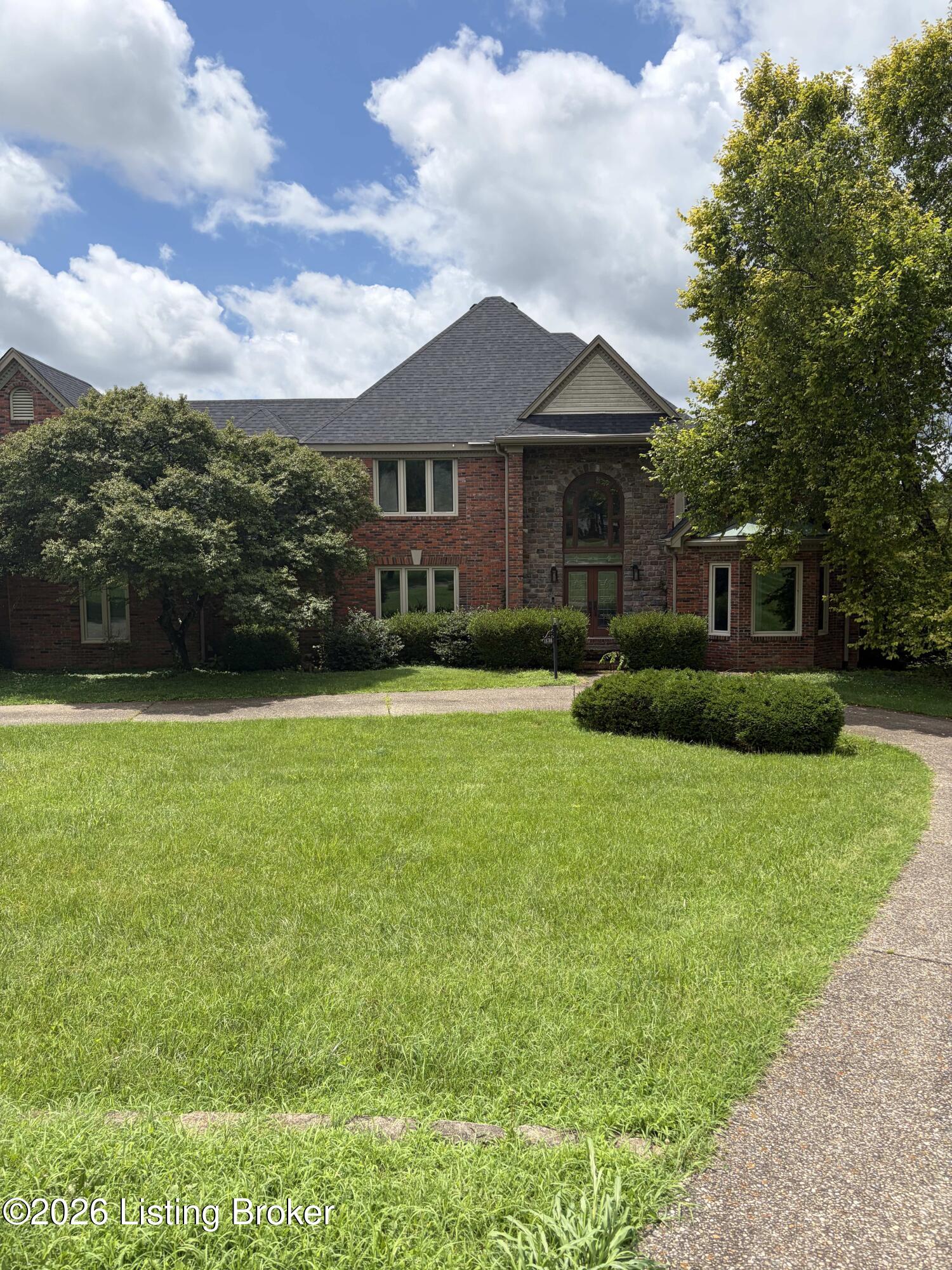 18708 Shelbyville Rd Property Photo 2