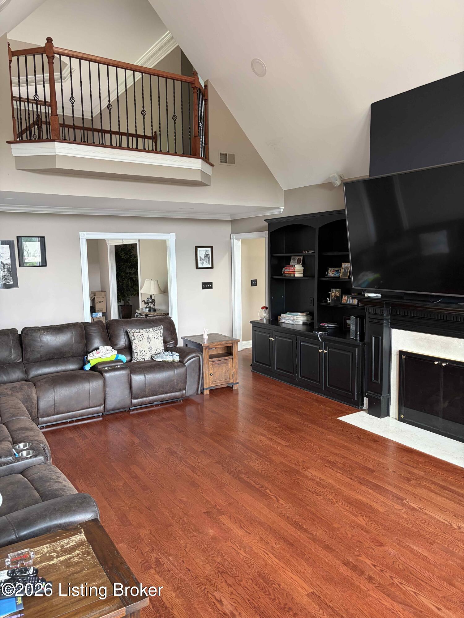 18708 Shelbyville Rd Property Photo 6