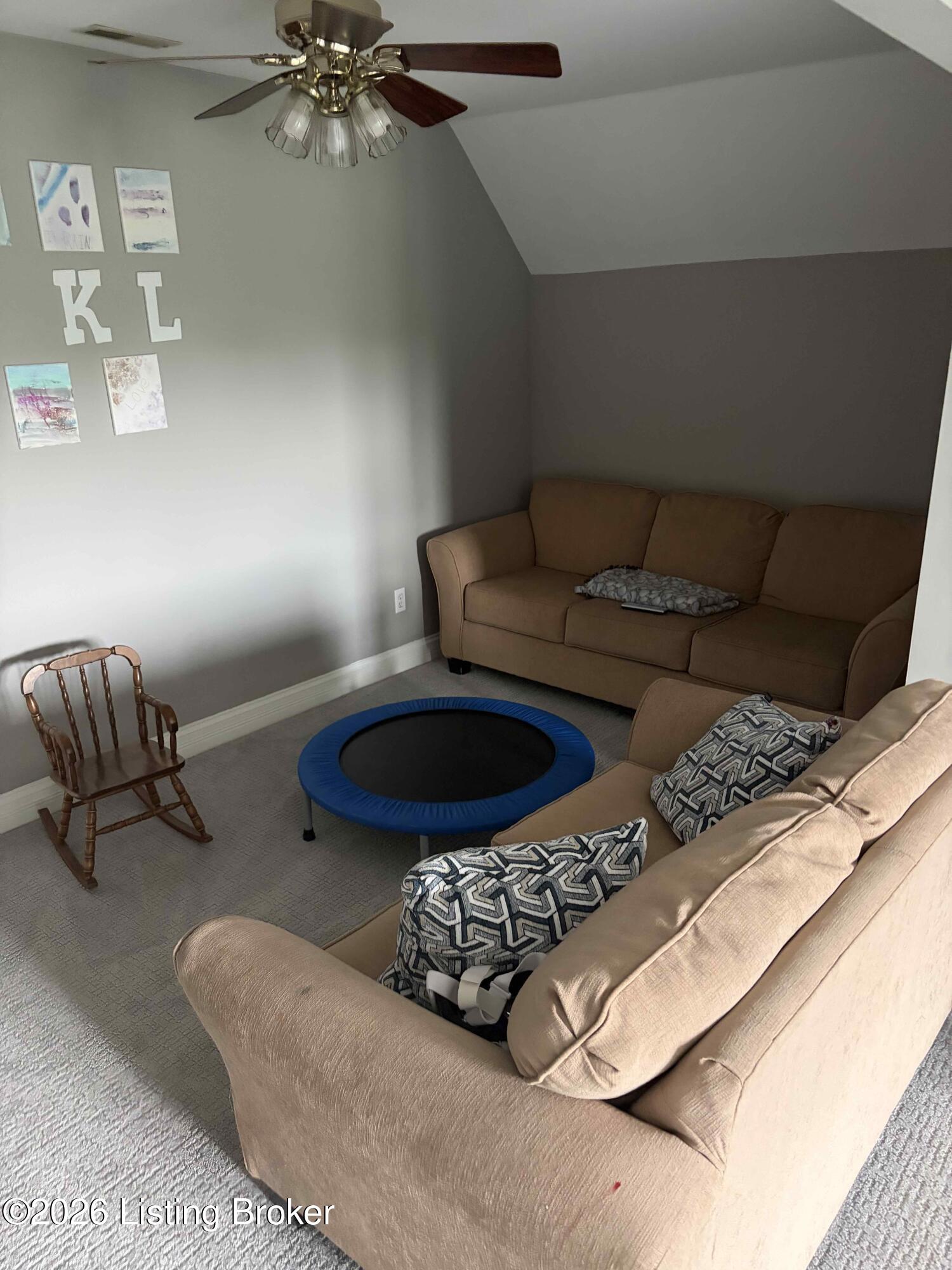 18708 Shelbyville Rd Property Photo 19