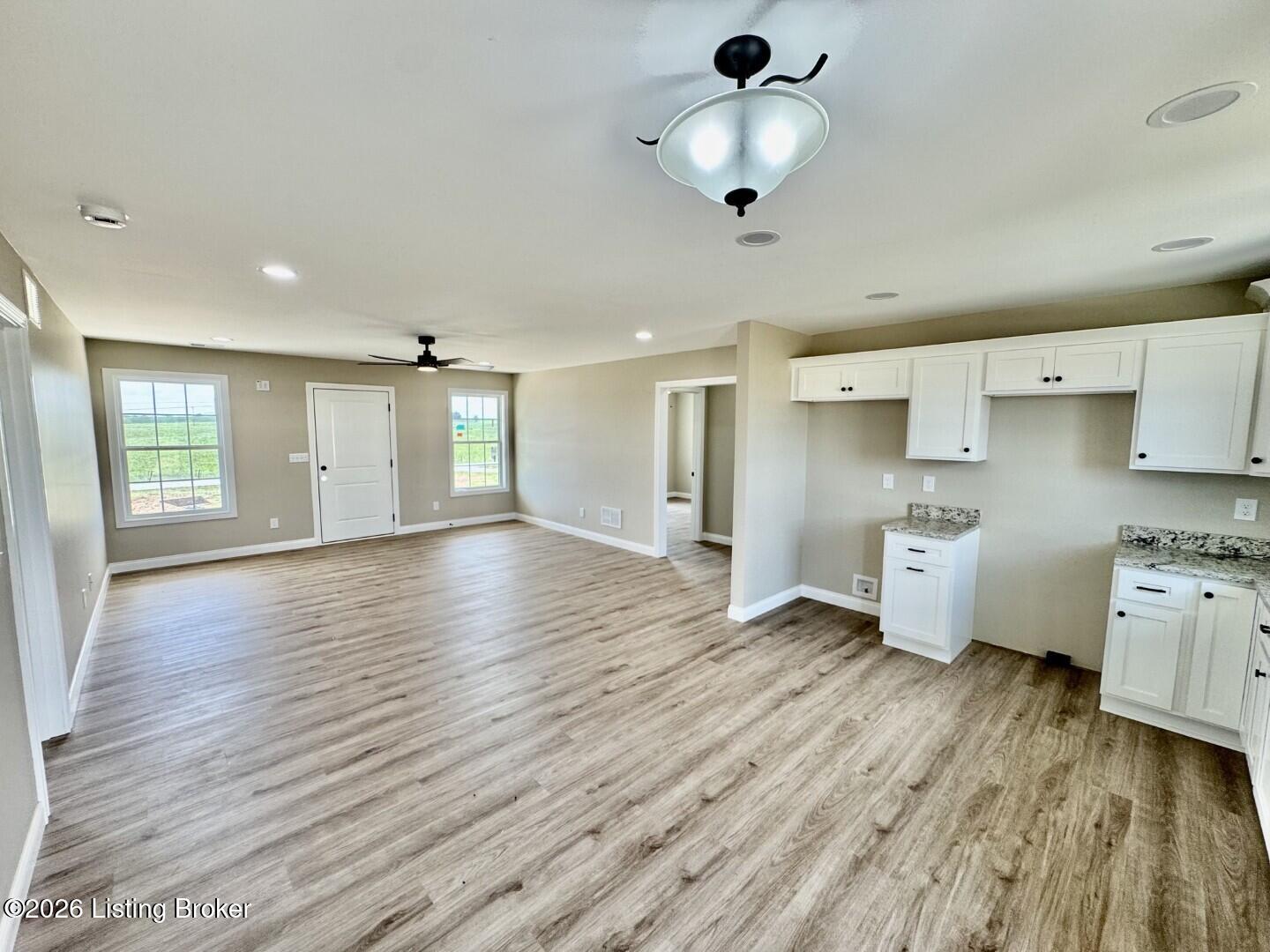 1612 Old Perryville Loop Property Photo 4