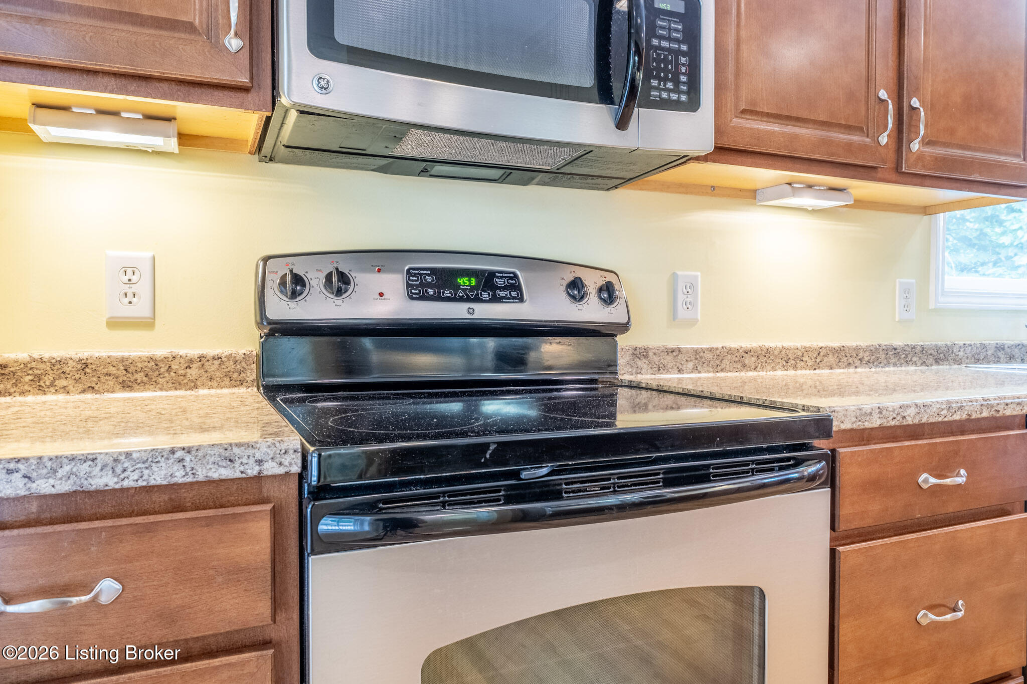 1046 Hickory Grove Rd Property Photo 12