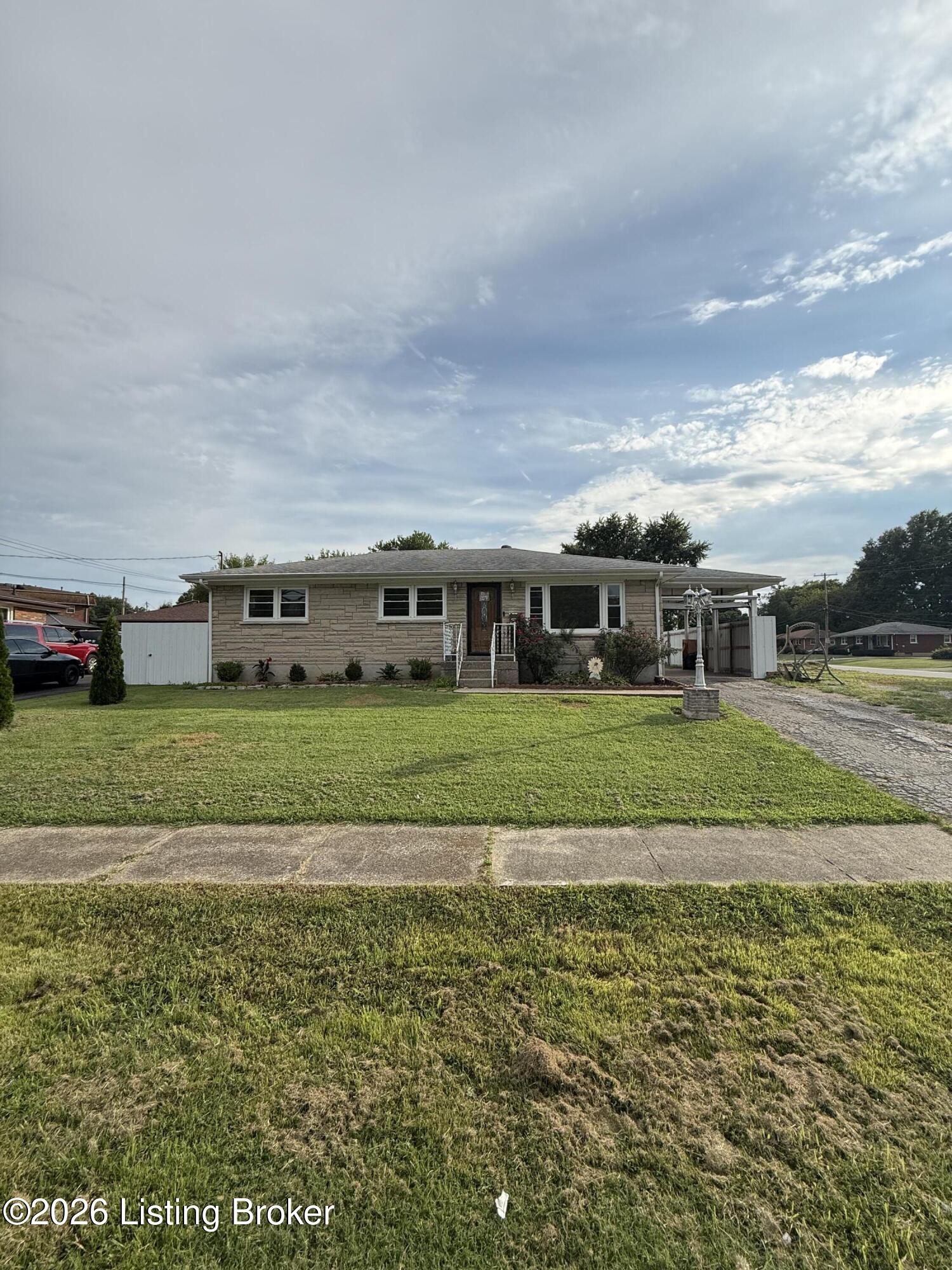 5400 Monaco Dr Property Photo 4