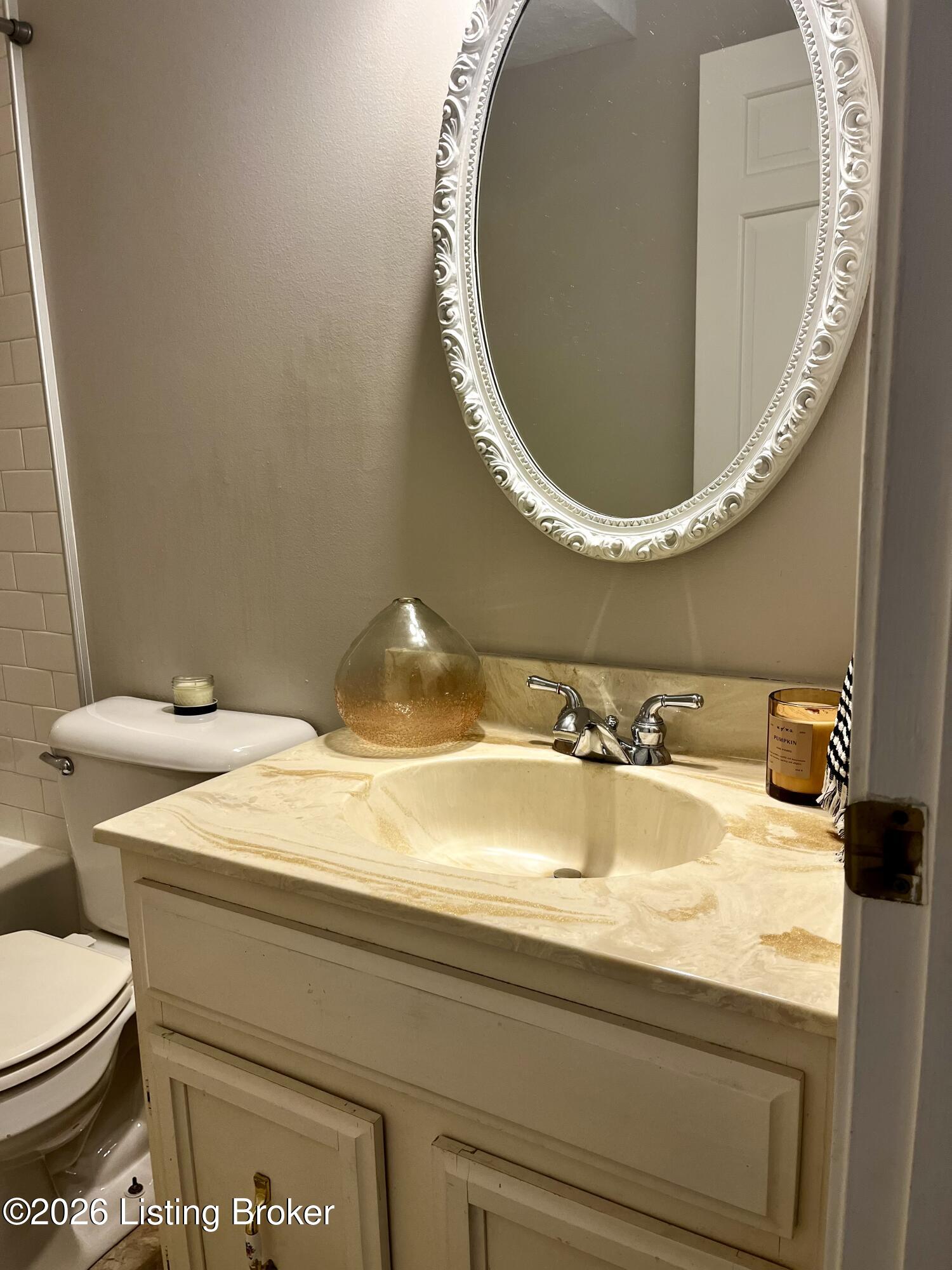 2845 Hikes Ln 206 Property Photo 16