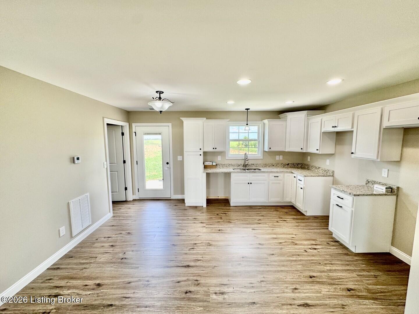 1634 Old Perryville Loop Property Photo 5