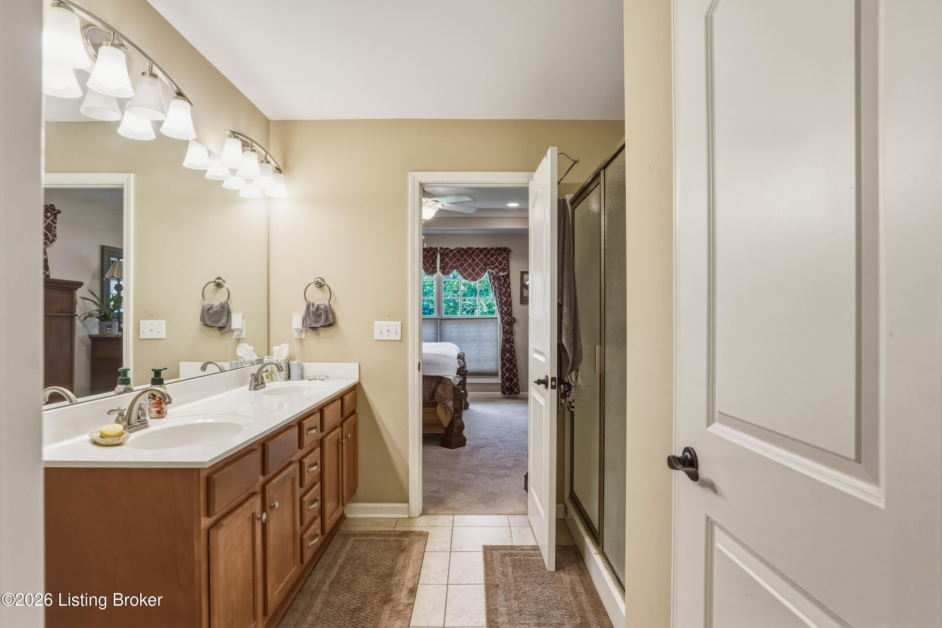 166 Grand Central Dr Property Photo 21