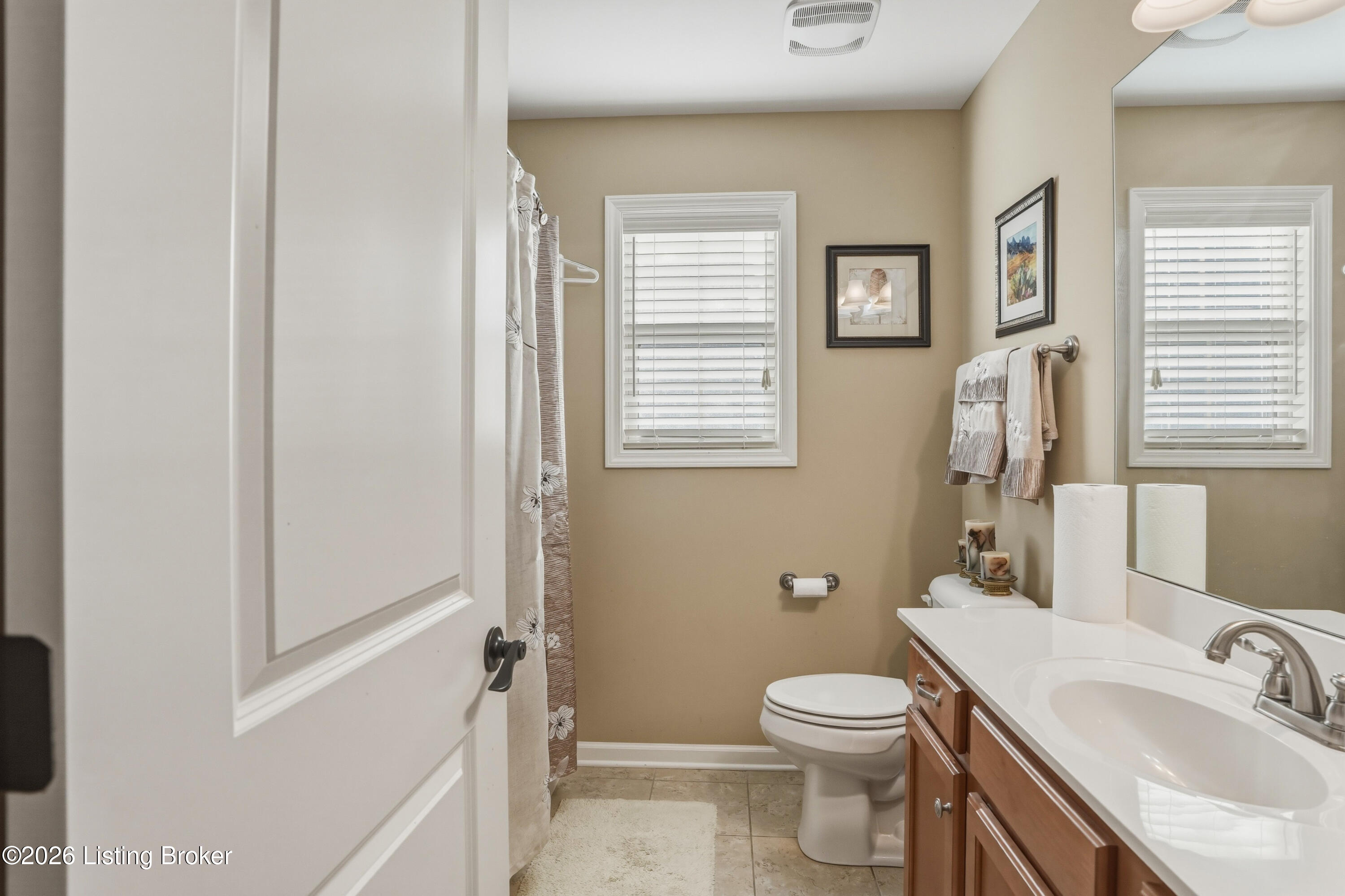 166 Grand Central Dr Property Photo 28