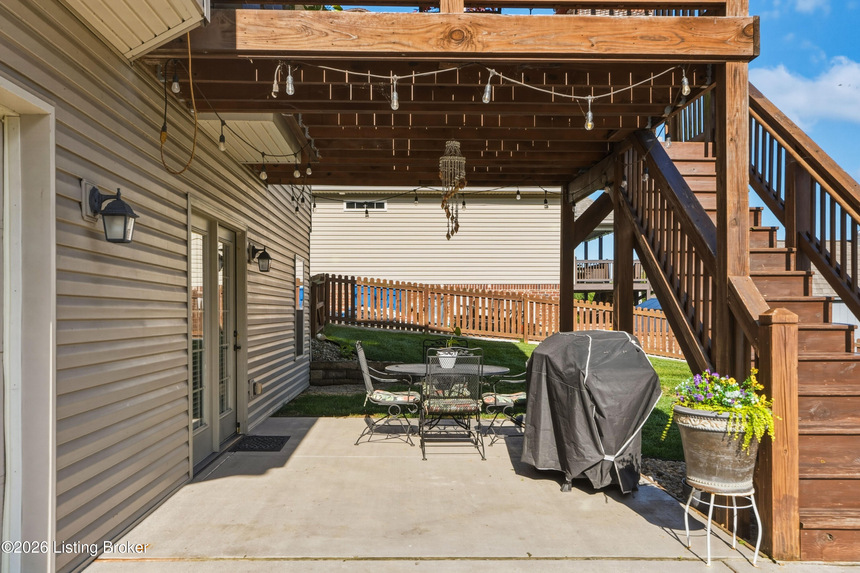 166 Grand Central Dr Property Photo 41
