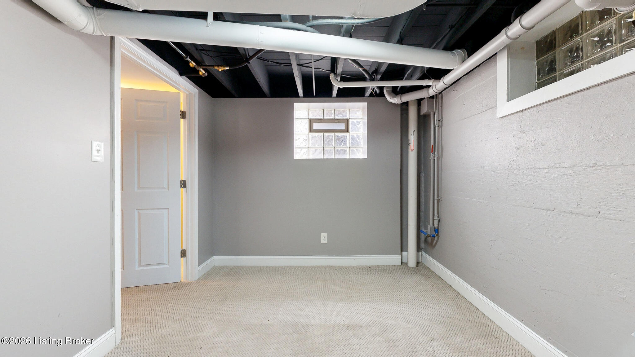 2117 Eastview Ave Property Photo 48