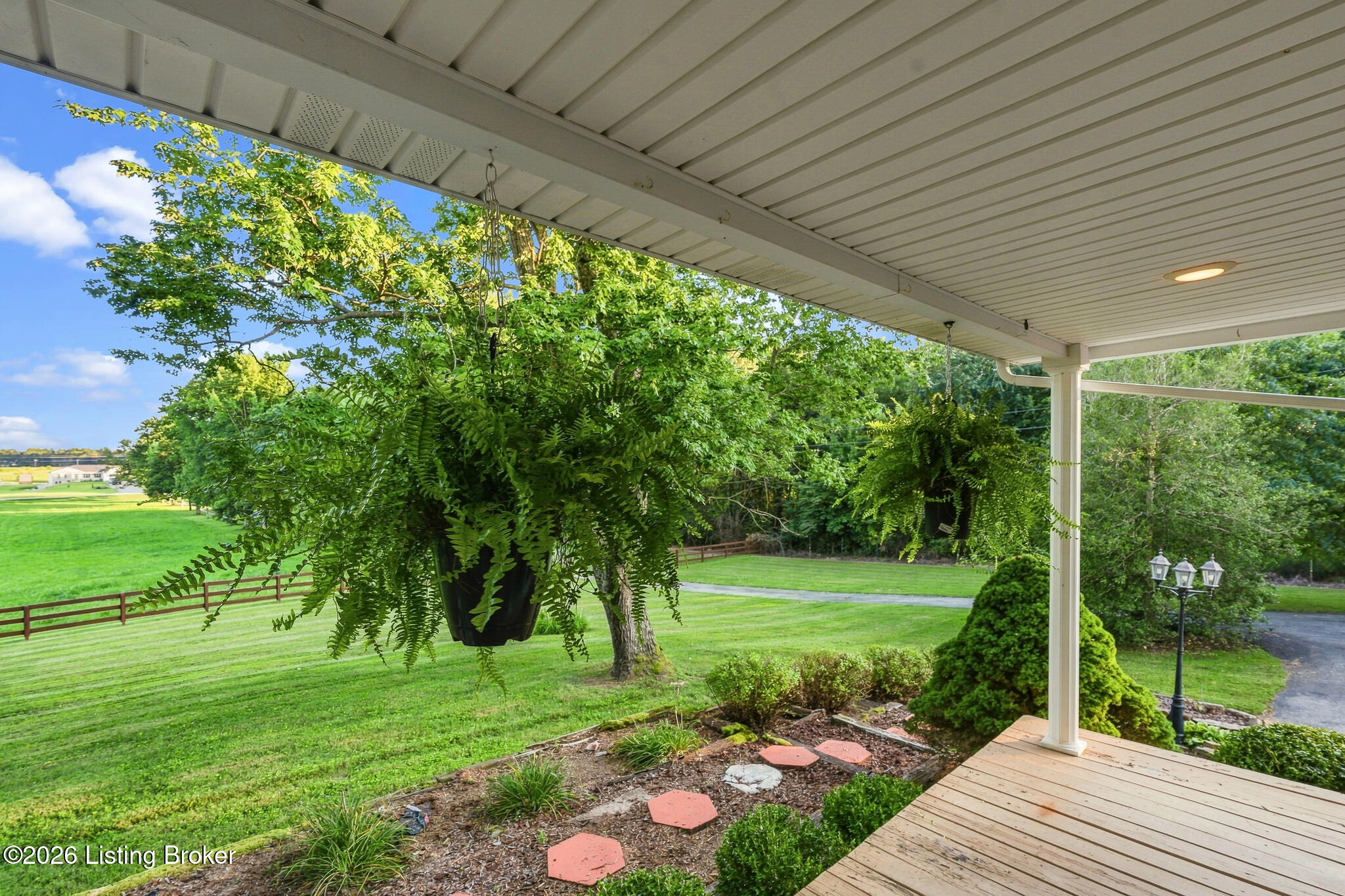 4080 Fairgrounds Rd Property Photo 18