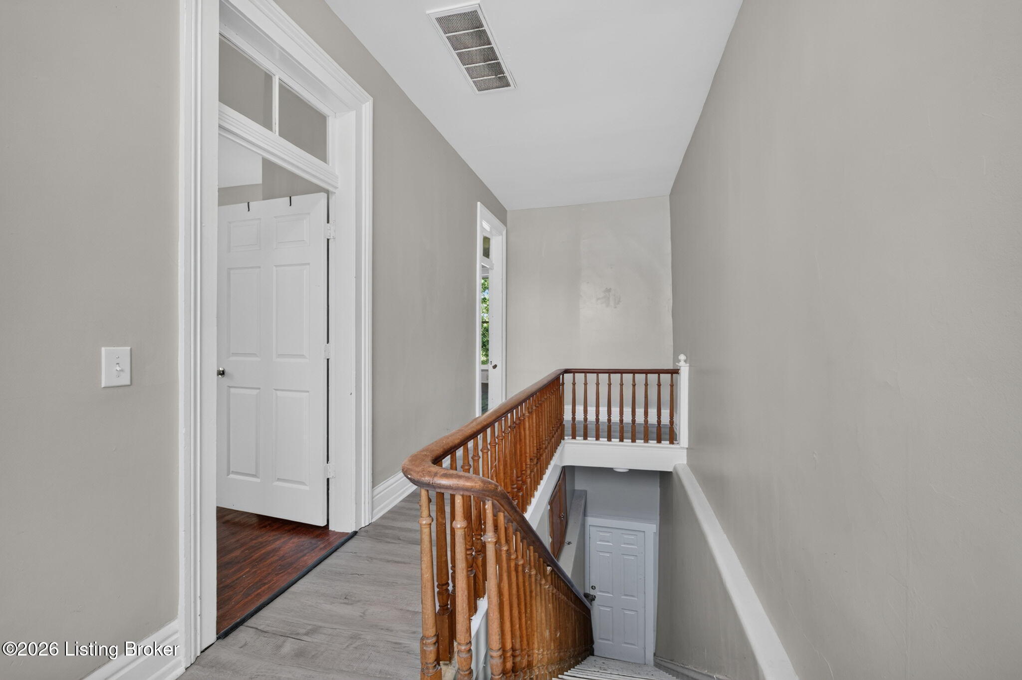 1033 S Brook St Property Photo 4