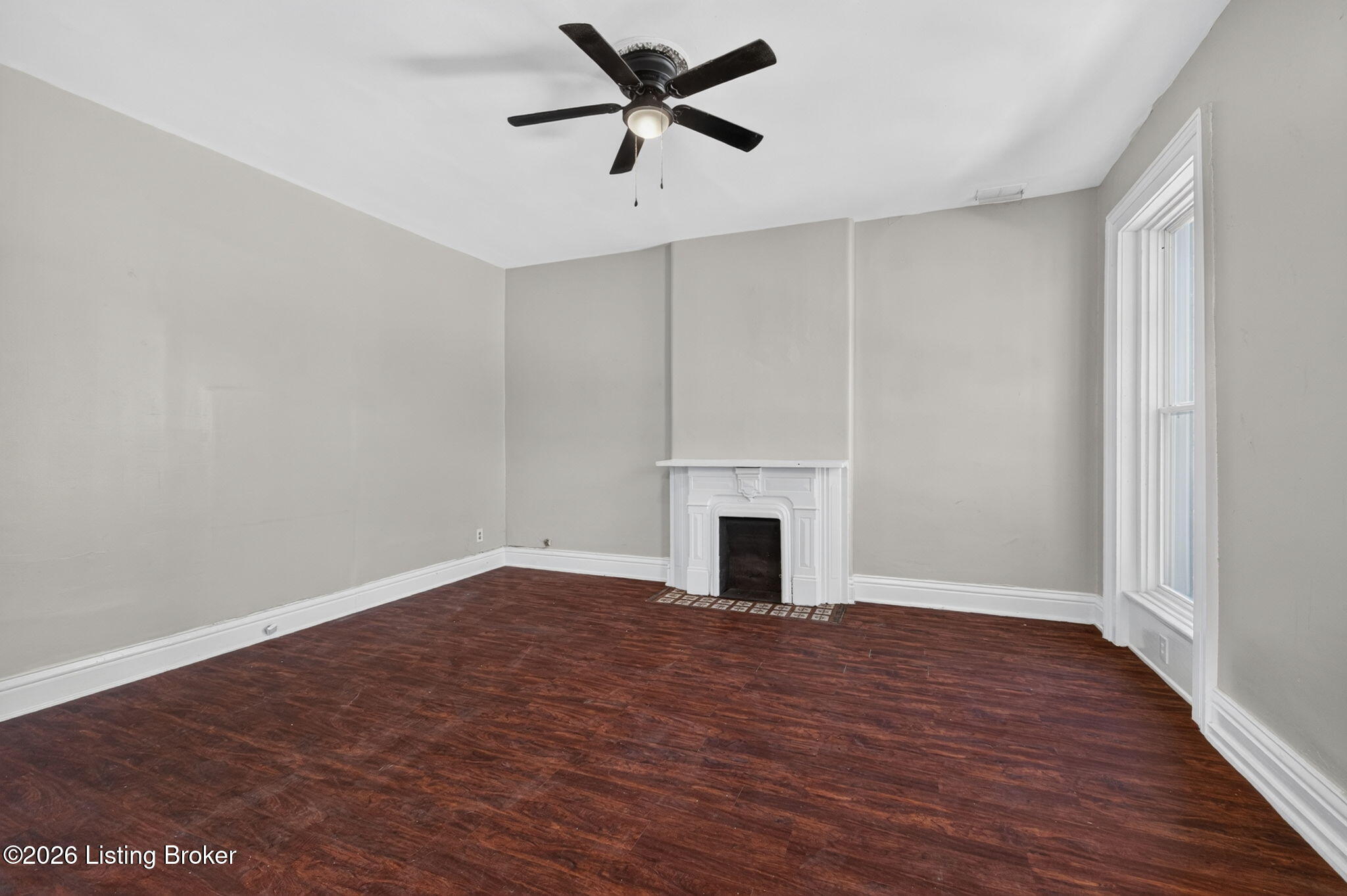 1033 S Brook St Property Photo 5