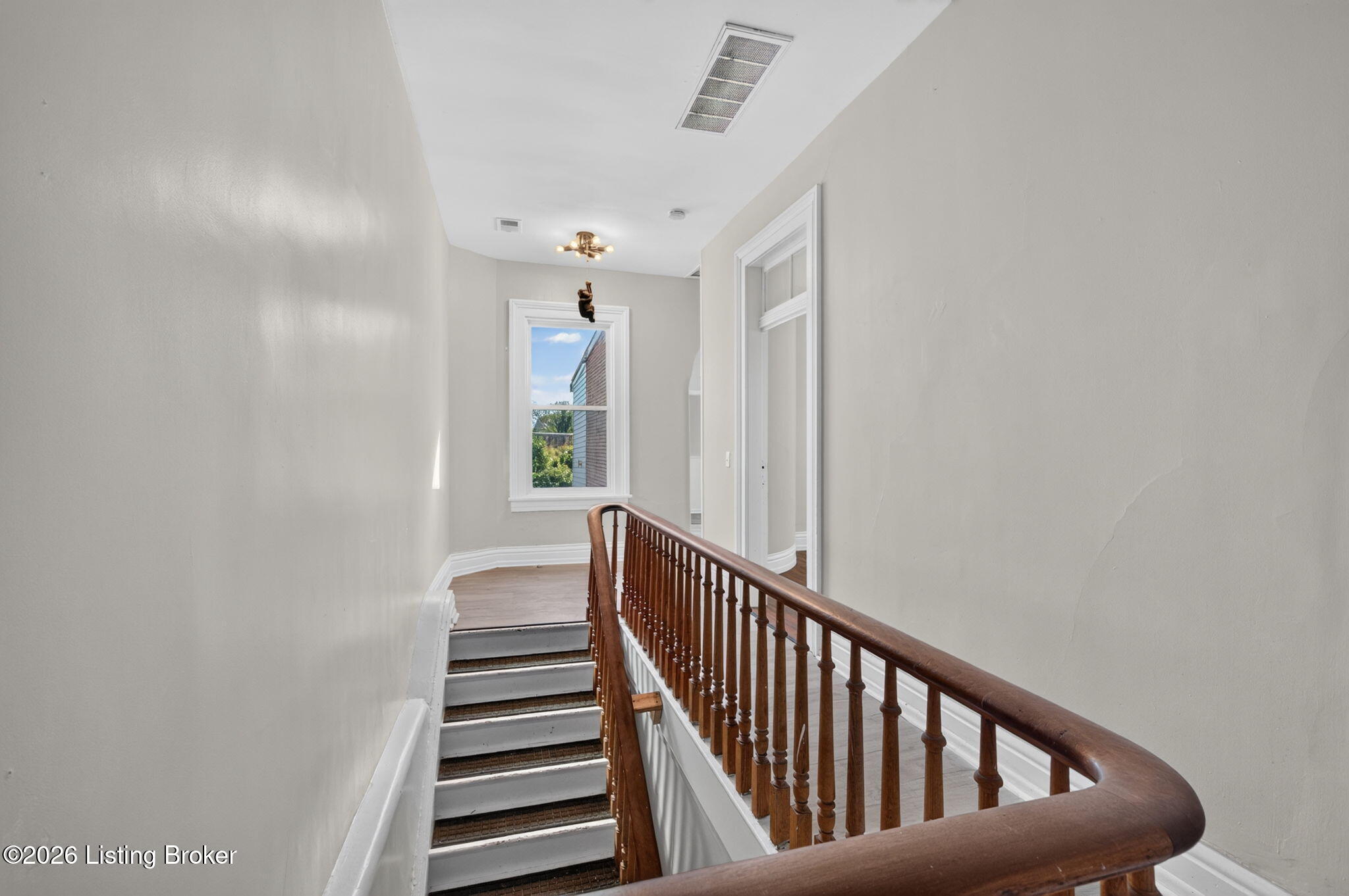1033 S Brook St Property Photo 11