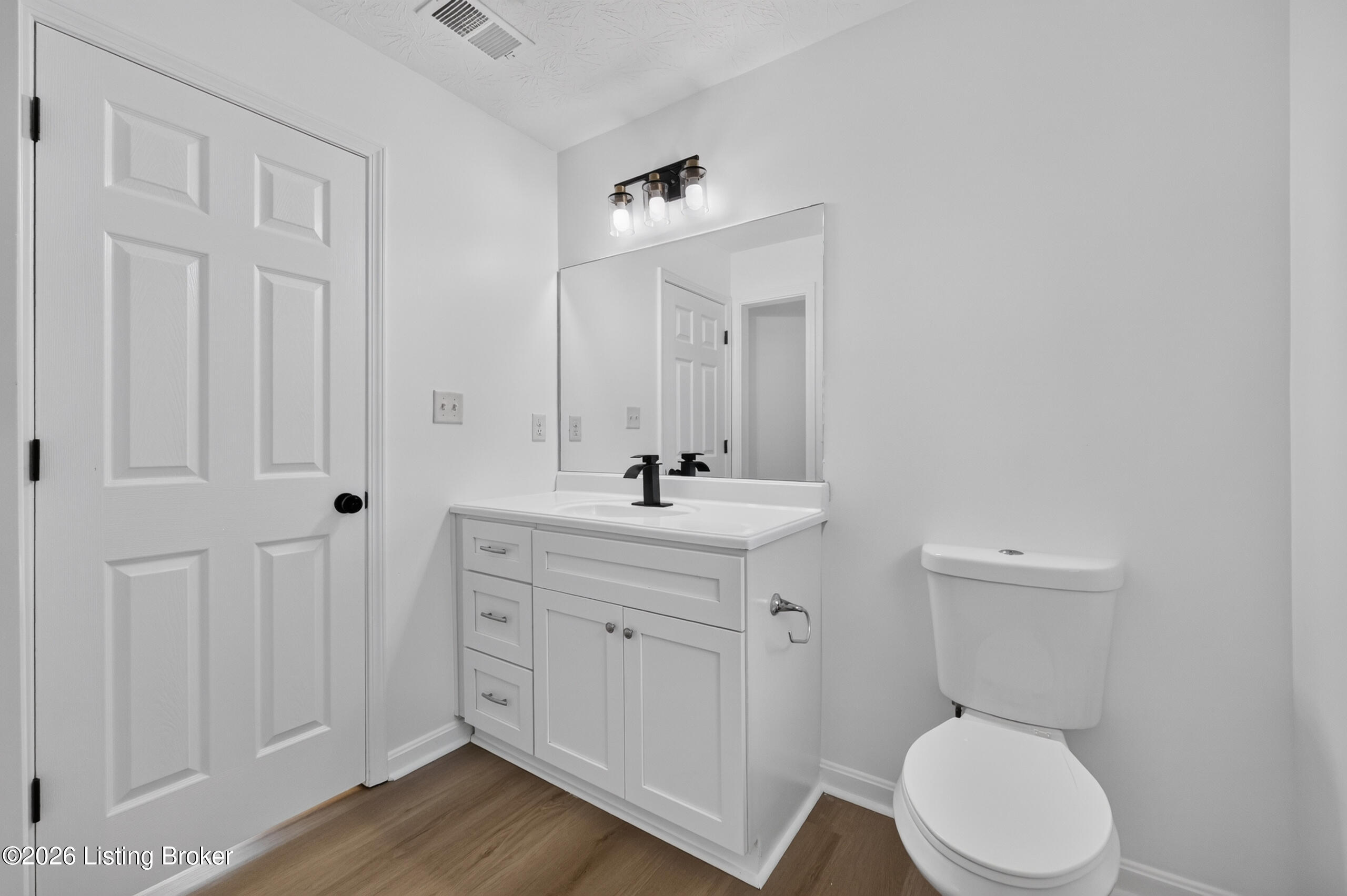 8113 Apple Valley Dr Property Photo 44
