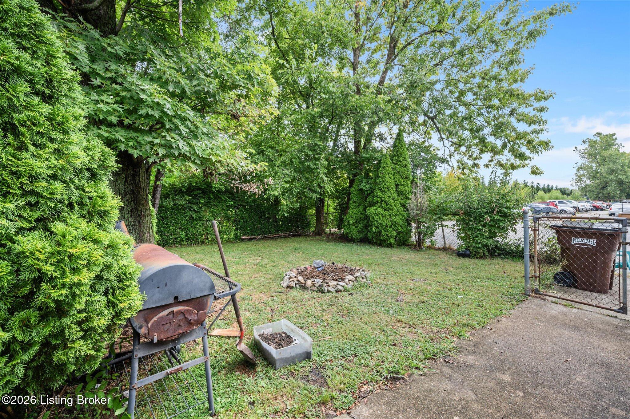 7501 Garrison Rd Property Photo 11