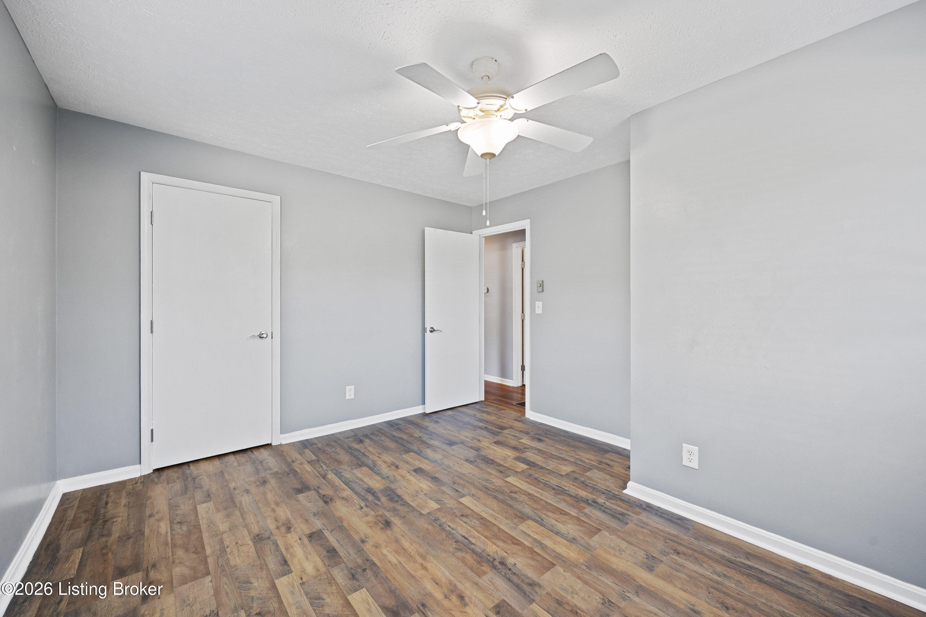 228 Hill St Property Photo 8