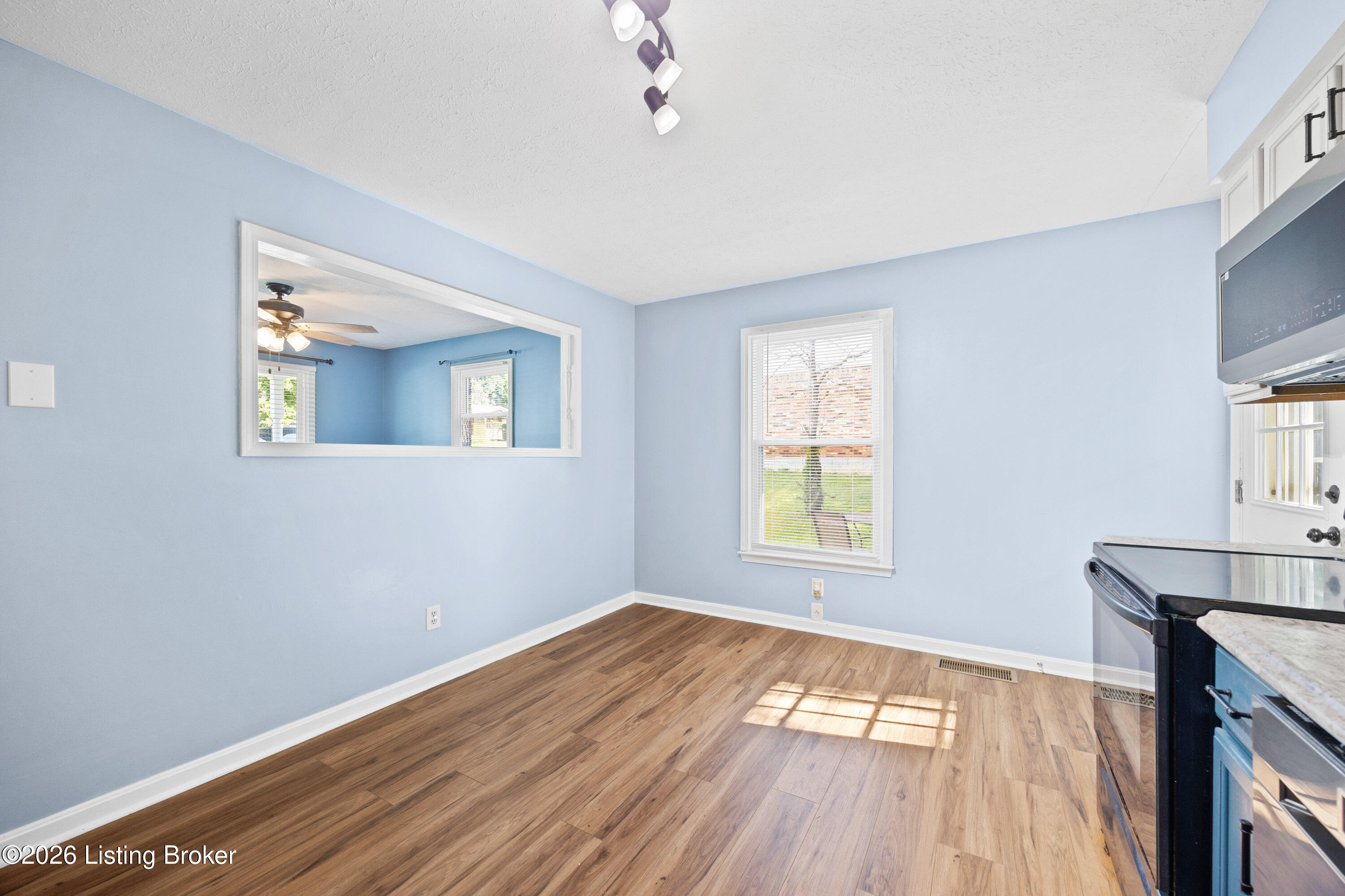 228 Hill St Property Photo 15