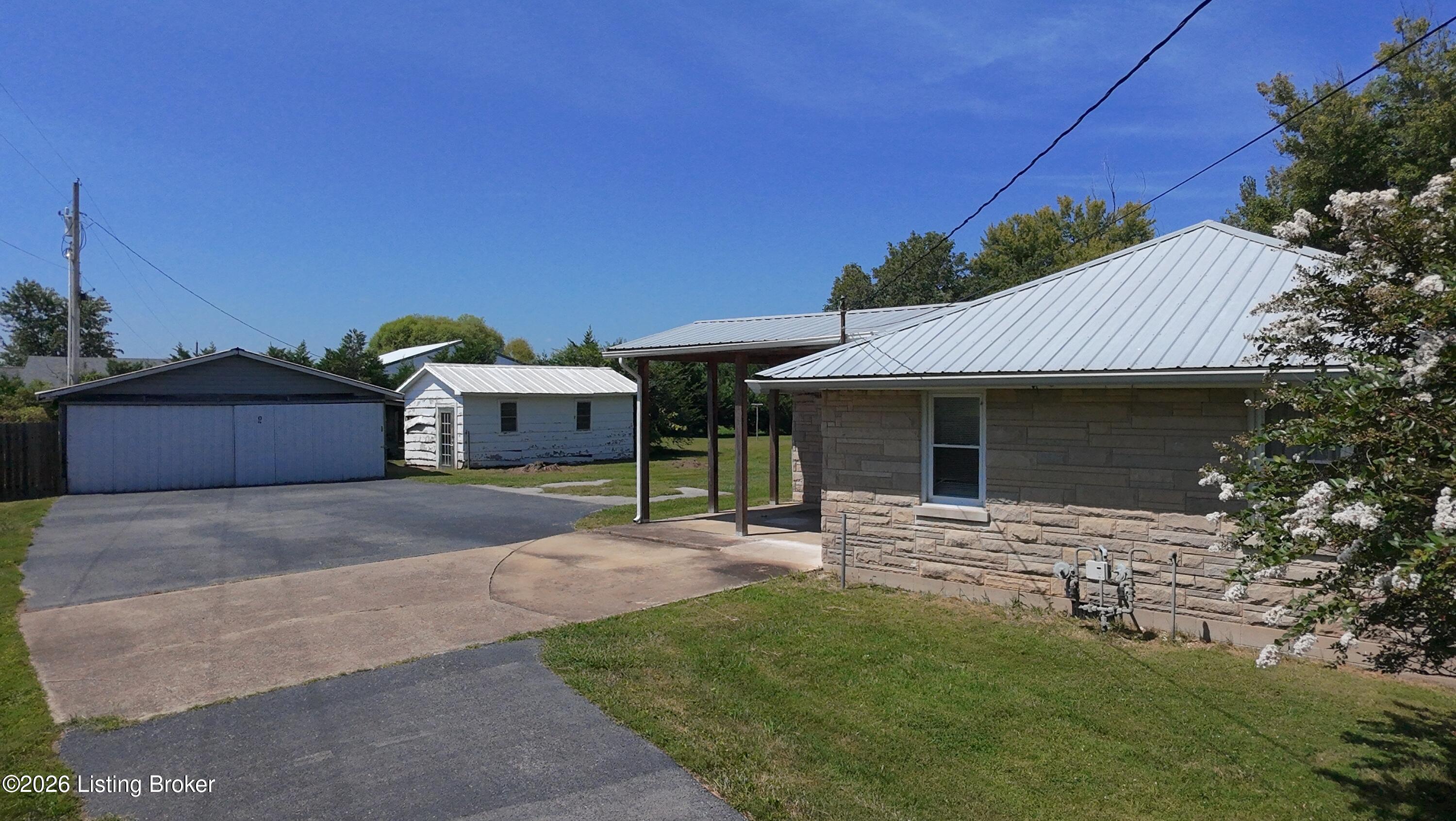 6120 Ky-259 Property Photo 3